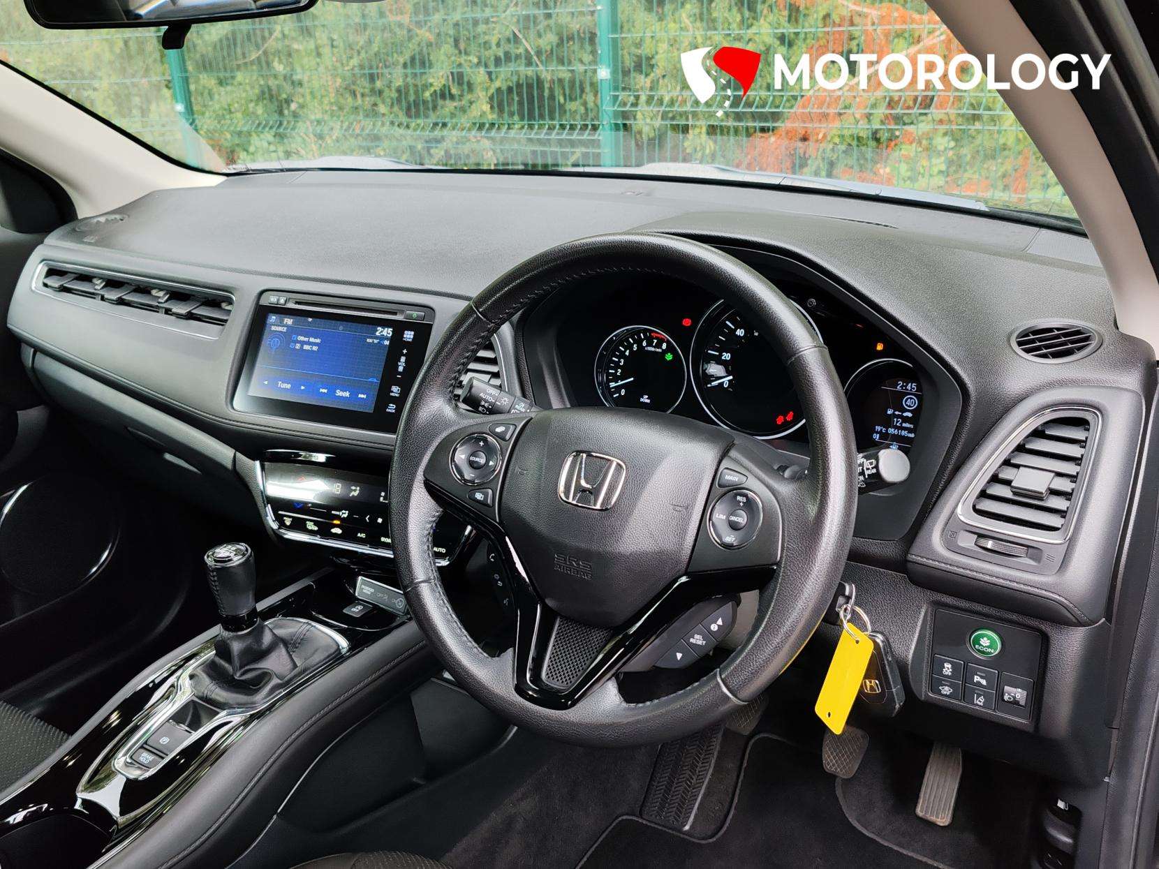 A 2017 HONDA HR-V 1.5 i-VTEC SE SUV 5dr Petrol Manual Euro 6 (s/s) (130 ps) A 2017 HONDA HR-V 1.5 i-VTEC SE SUV 5dr Petrol Manual Euro 6 (s/s) (130 ps)