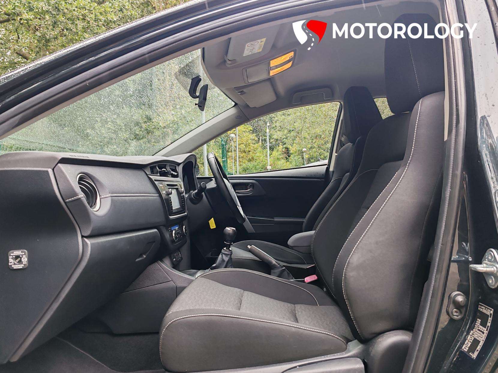 2014 TOYOTA AURIS 2014 TOYOTA AURIS