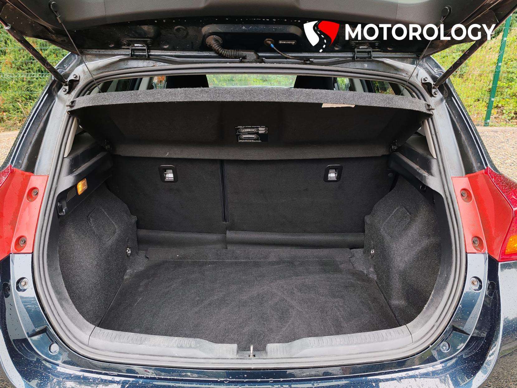 2014 TOYOTA AURIS 2014 TOYOTA AURIS