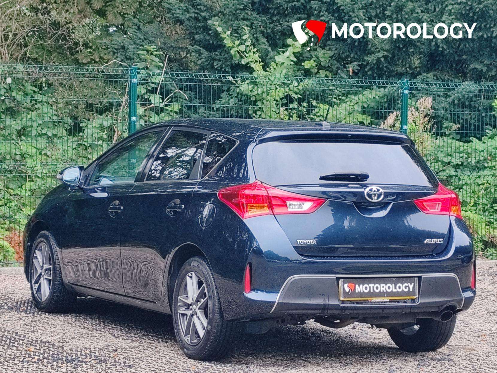 A 2014 TOYOTA AURIS 1.6 V-Matic Icon Plus Hatchback 5dr Petrol Manual Euro 5 (132 ps) A 2014 TOYOTA AURIS 1.6 V-Matic Icon Plus Hatchback 5dr Petrol Manual Euro 5 (132 ps)