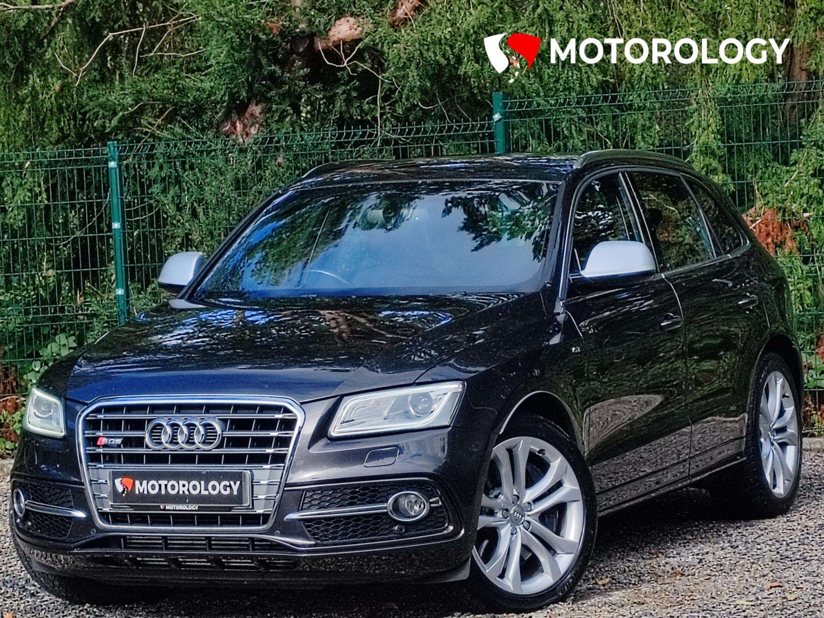 A 2015 AUDI SQ5 3.0 BiTDI V6 SUV 5dr Diesel Tiptronic quattro Euro 5 (s/s) (313 ps) A 2015 AUDI SQ5 3.0 BiTDI V6 SUV 5dr Diesel Tiptronic quattro Euro 5 (s/s) (313 ps)