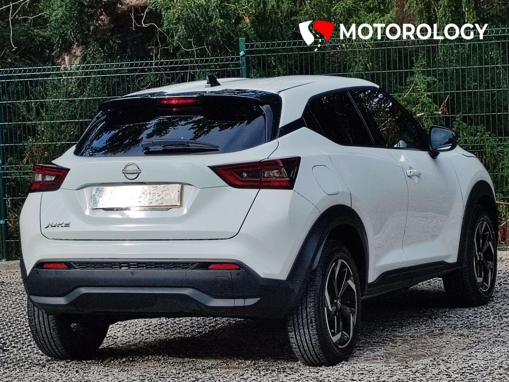 A 2022 NISSAN JUKE 1.0 DIG-T N-Connecta SUV 5dr Petrol Manual Euro 6 (s/s) (114 ps) A 2022 NISSAN JUKE 1.0 DIG-T N-Connecta SUV 5dr Petrol Manual Euro 6 (s/s) (114 ps)