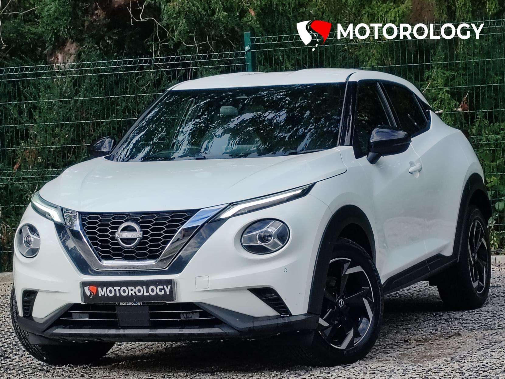 A 2022 NISSAN JUKE 1.0 DIG-T N-Connecta SUV 5dr Petrol Manual Euro 6 (s/s) (114 ps) A 2022 NISSAN JUKE 1.0 DIG-T N-Connecta SUV 5dr Petrol Manual Euro 6 (s/s) (114 ps)