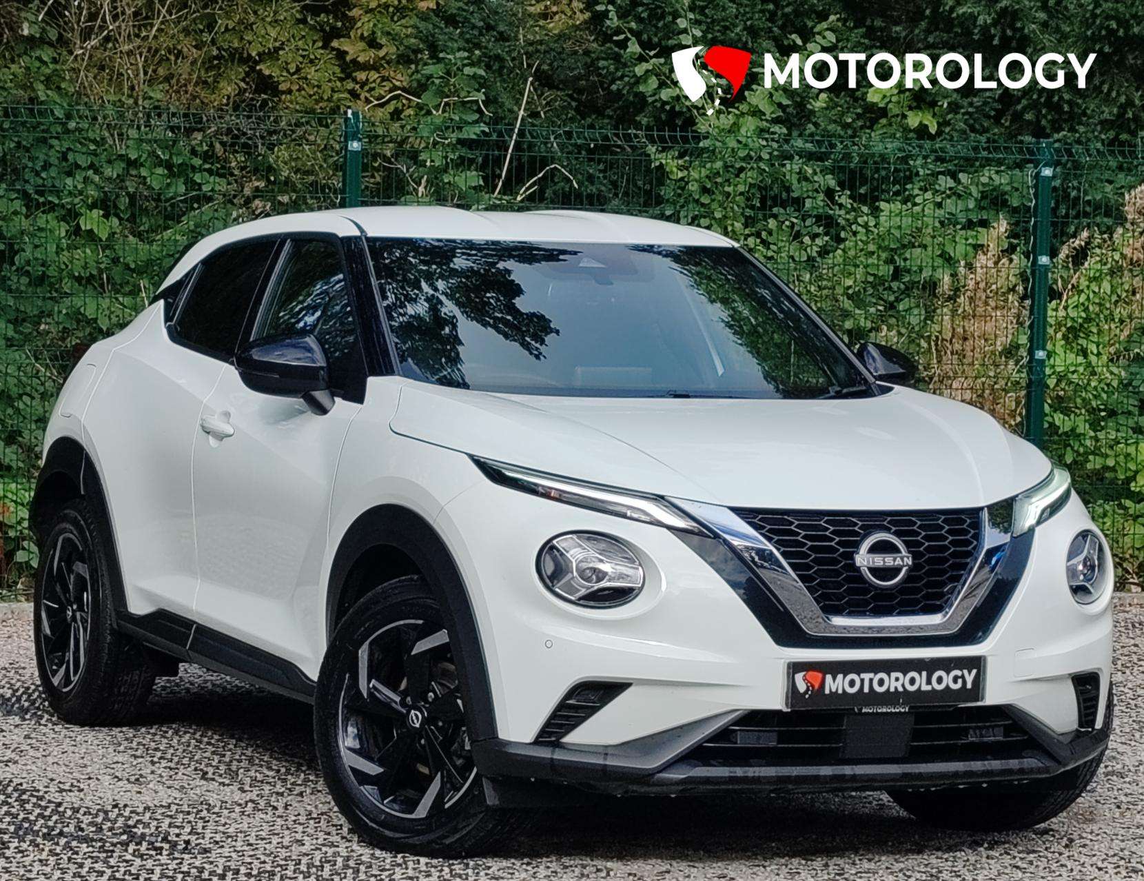 A 2022 NISSAN JUKE 1.0 DIG-T N-Connecta SUV 5dr Petrol Manual Euro 6 (s/s) (114 ps) A 2022 NISSAN JUKE 1.0 DIG-T N-Connecta SUV 5dr Petrol Manual Euro 6 (s/s) (114 ps)