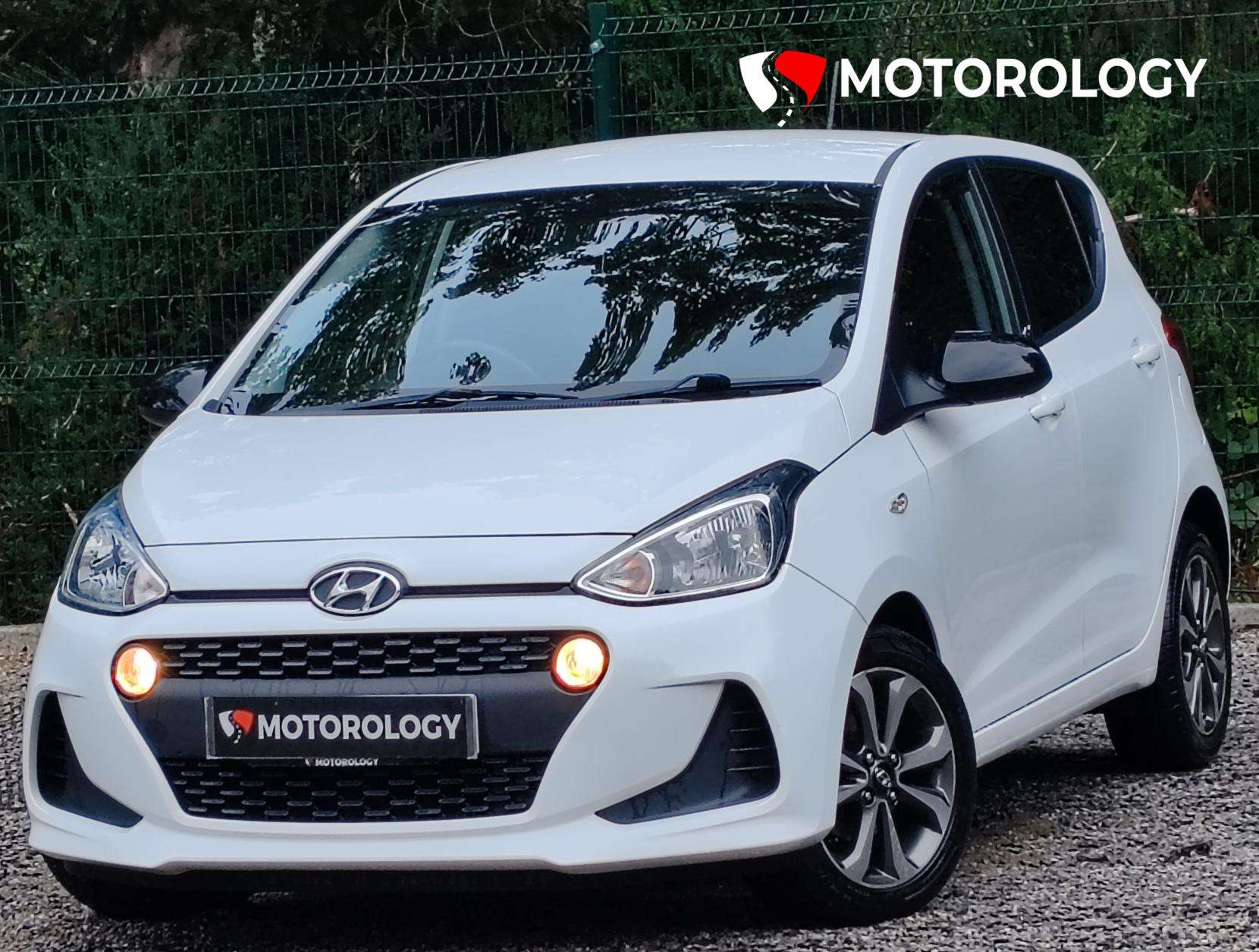 A 2020 HYUNDAI I10 1.0 Play Hatchback 5dr Petrol Manual Euro 6 (67 ps) A 2020 HYUNDAI I10 1.0 Play Hatchback 5dr Petrol Manual Euro 6 (67 ps)