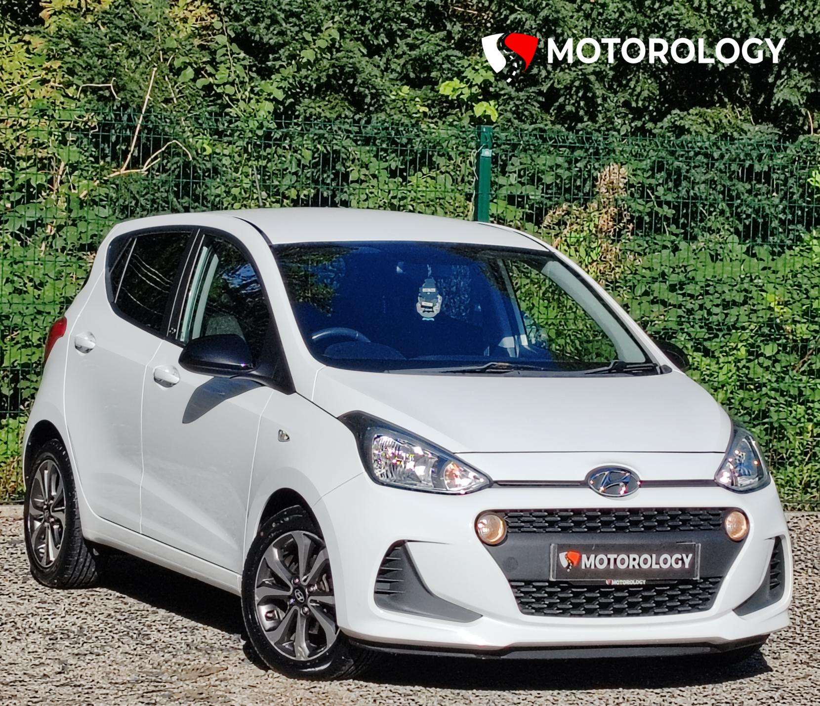 A 2020 HYUNDAI I10 1.0 Play Hatchback 5dr Petrol Manual Euro 6 (67 ps) A 2020 HYUNDAI I10 1.0 Play Hatchback 5dr Petrol Manual Euro 6 (67 ps)