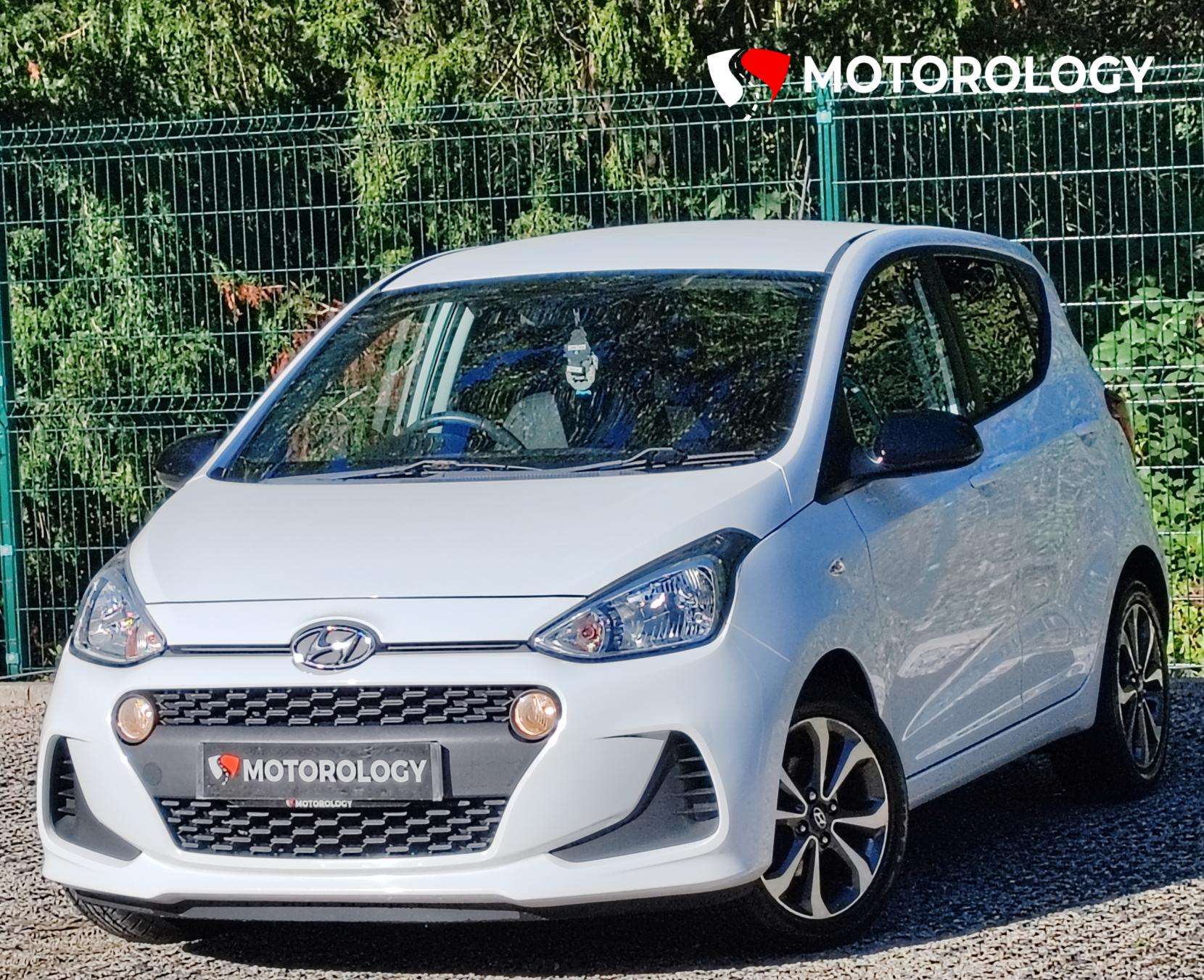 A 2020 HYUNDAI I10 1.0 Play Hatchback 5dr Petrol Manual Euro 6 (67 ps) A 2020 HYUNDAI I10 1.0 Play Hatchback 5dr Petrol Manual Euro 6 (67 ps)
