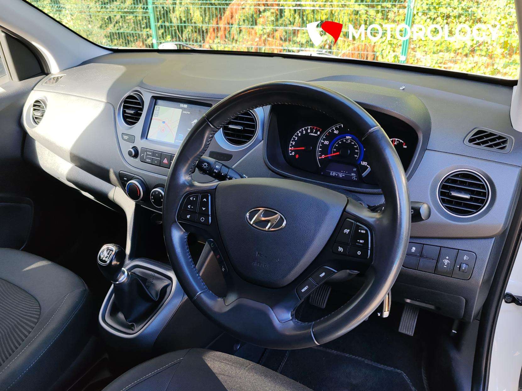 A 2020 HYUNDAI I10 1.0 Play Hatchback 5dr Petrol Manual Euro 6 (67 ps) A 2020 HYUNDAI I10 1.0 Play Hatchback 5dr Petrol Manual Euro 6 (67 ps)