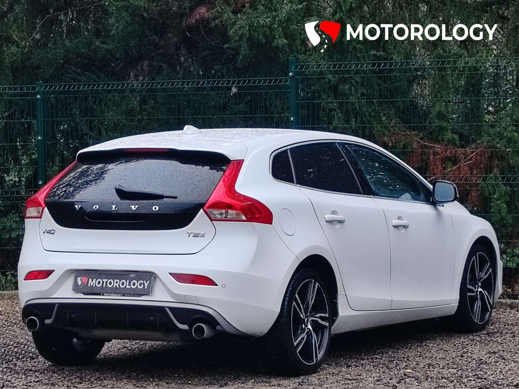 A 2017 VOLVO V40 2.0 T2 R-Design Pro Hatchback 5dr Petrol Manual Euro 6 (s/s) (122 ps) A 2017 VOLVO V40 2.0 T2 R-Design Pro Hatchback 5dr Petrol Manual Euro 6 (s/s) (122 ps)