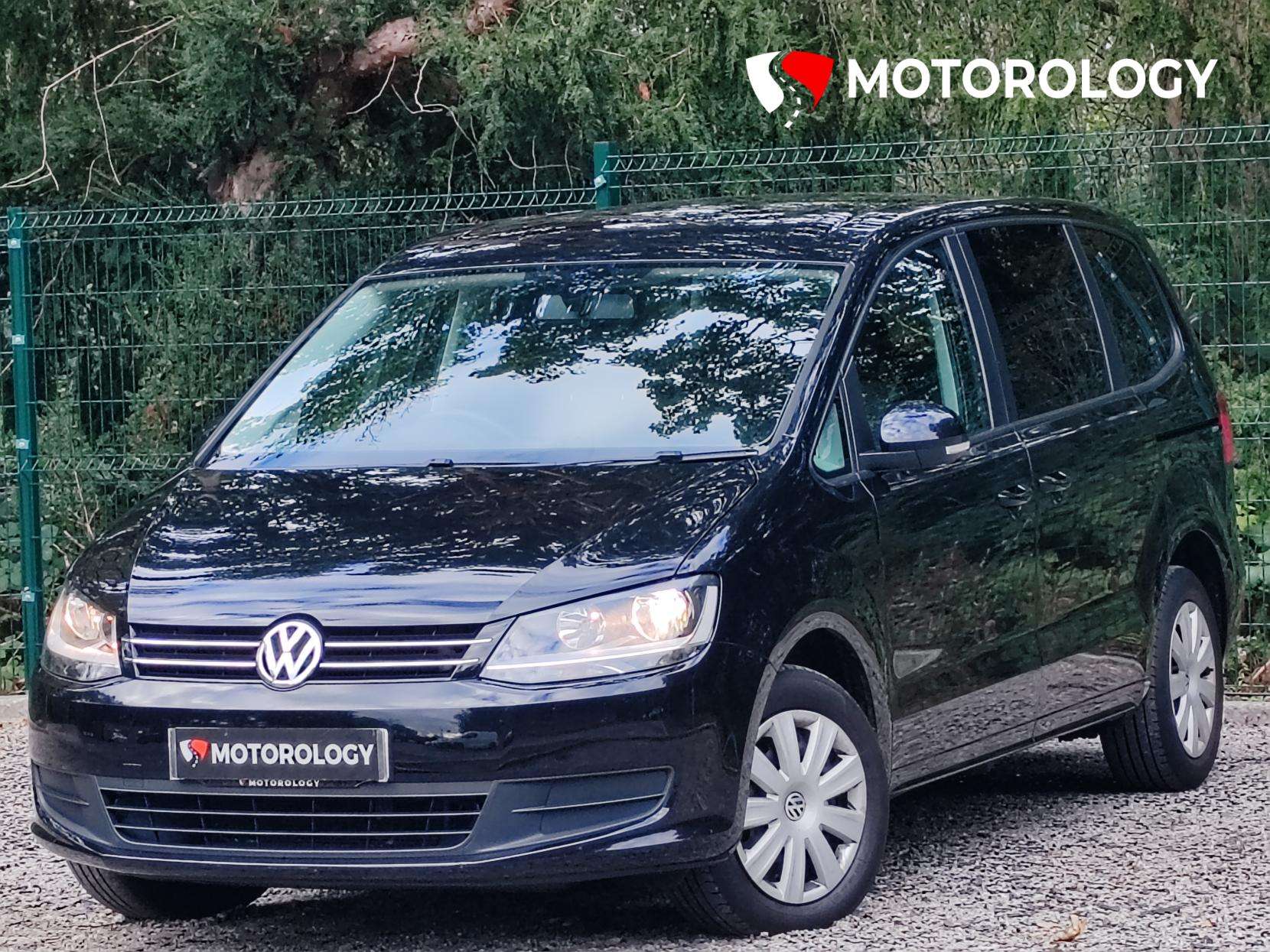 A 2015 VOLKSWAGEN SHARAN 2.0 TDI BlueMotion Tech S MPV 5dr Diesel DSG Euro 5 (s/s) (140 ps) A 2015 VOLKSWAGEN SHARAN 2.0 TDI BlueMotion Tech S MPV 5dr Diesel DSG Euro 5 (s/s) (140 ps)