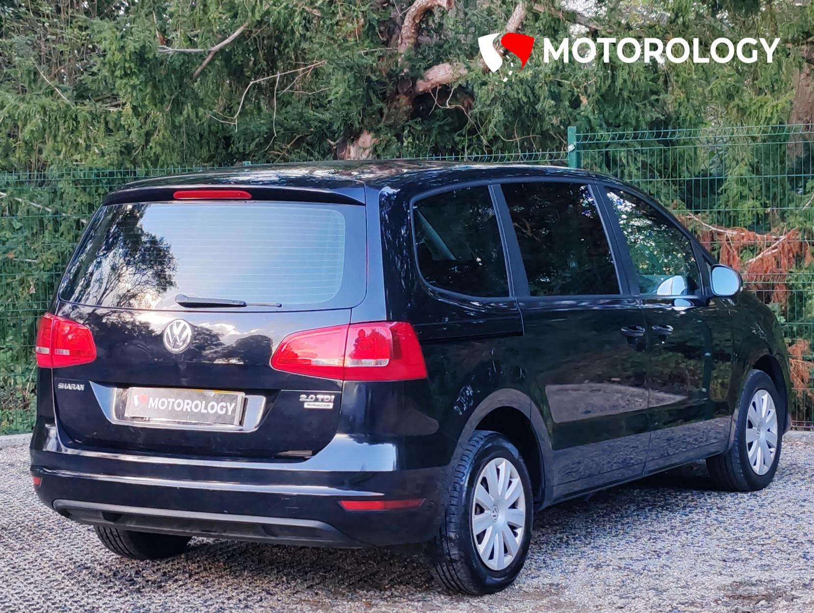 A 2015 VOLKSWAGEN SHARAN 2.0 TDI BlueMotion Tech S MPV 5dr Diesel DSG Euro 5 (s/s) (140 ps) A 2015 VOLKSWAGEN SHARAN 2.0 TDI BlueMotion Tech S MPV 5dr Diesel DSG Euro 5 (s/s) (140 ps)