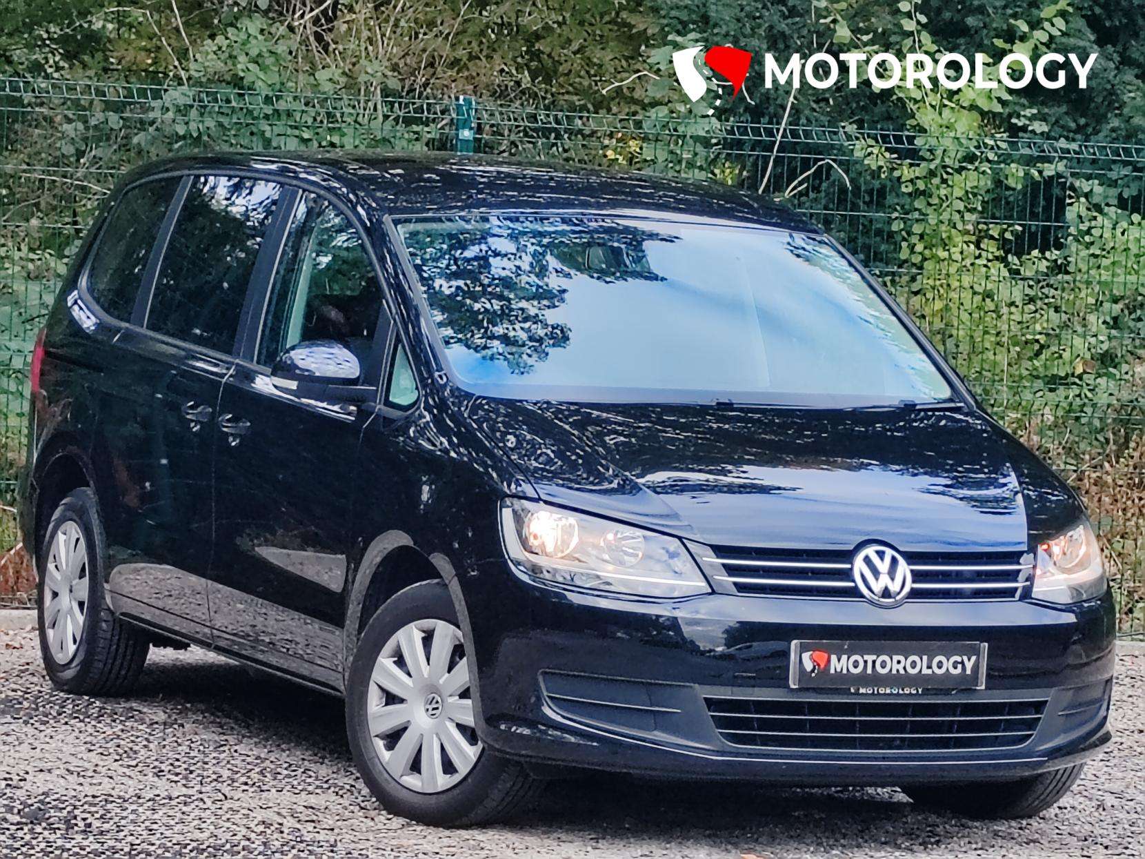 A 2015 VOLKSWAGEN SHARAN 2.0 TDI BlueMotion Tech S MPV 5dr Diesel DSG Euro 5 (s/s) (140 ps) A 2015 VOLKSWAGEN SHARAN 2.0 TDI BlueMotion Tech S MPV 5dr Diesel DSG Euro 5 (s/s) (140 ps)