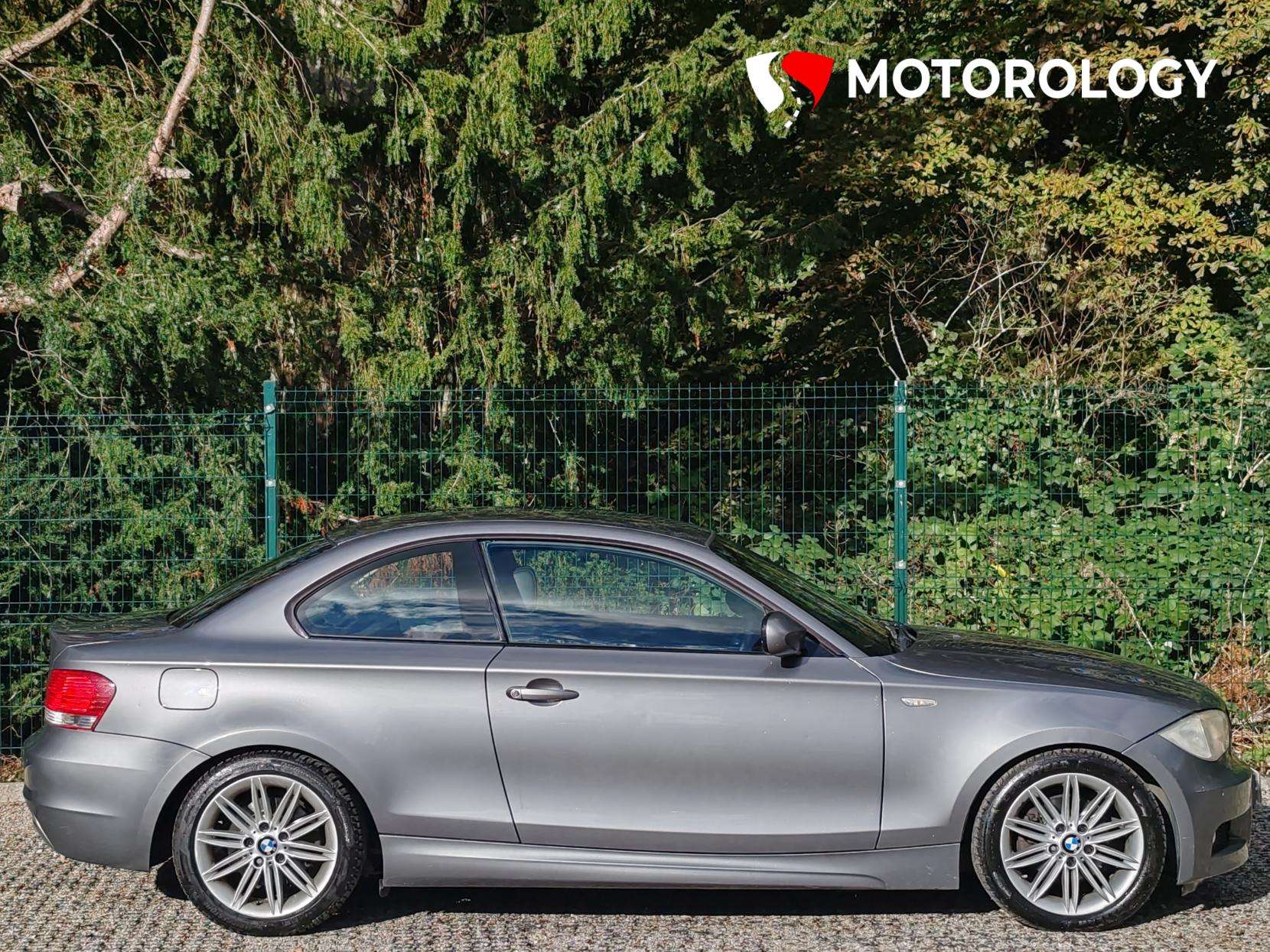 2011 BMW 1 SERIES 2011 BMW 1 SERIES