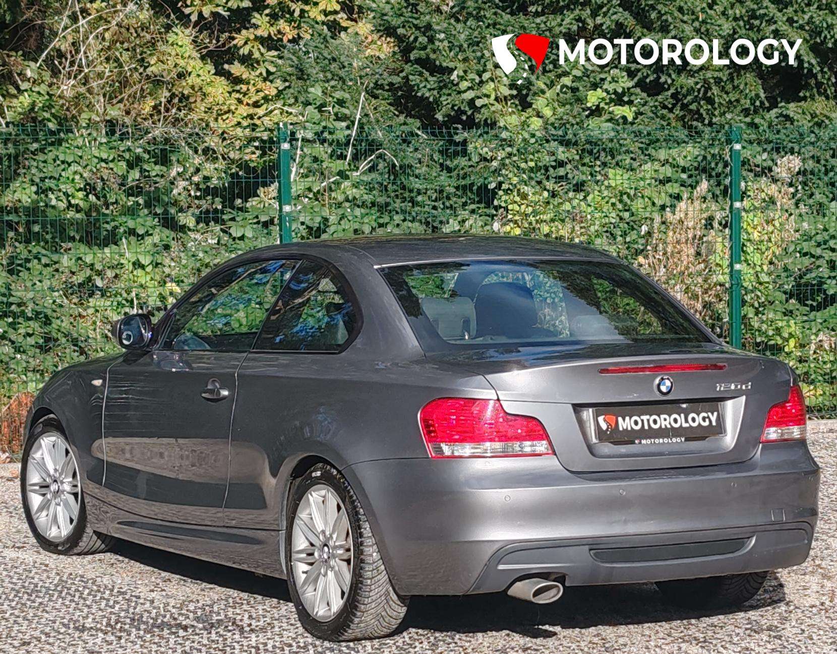 2011 BMW 1 SERIES 2011 BMW 1 SERIES