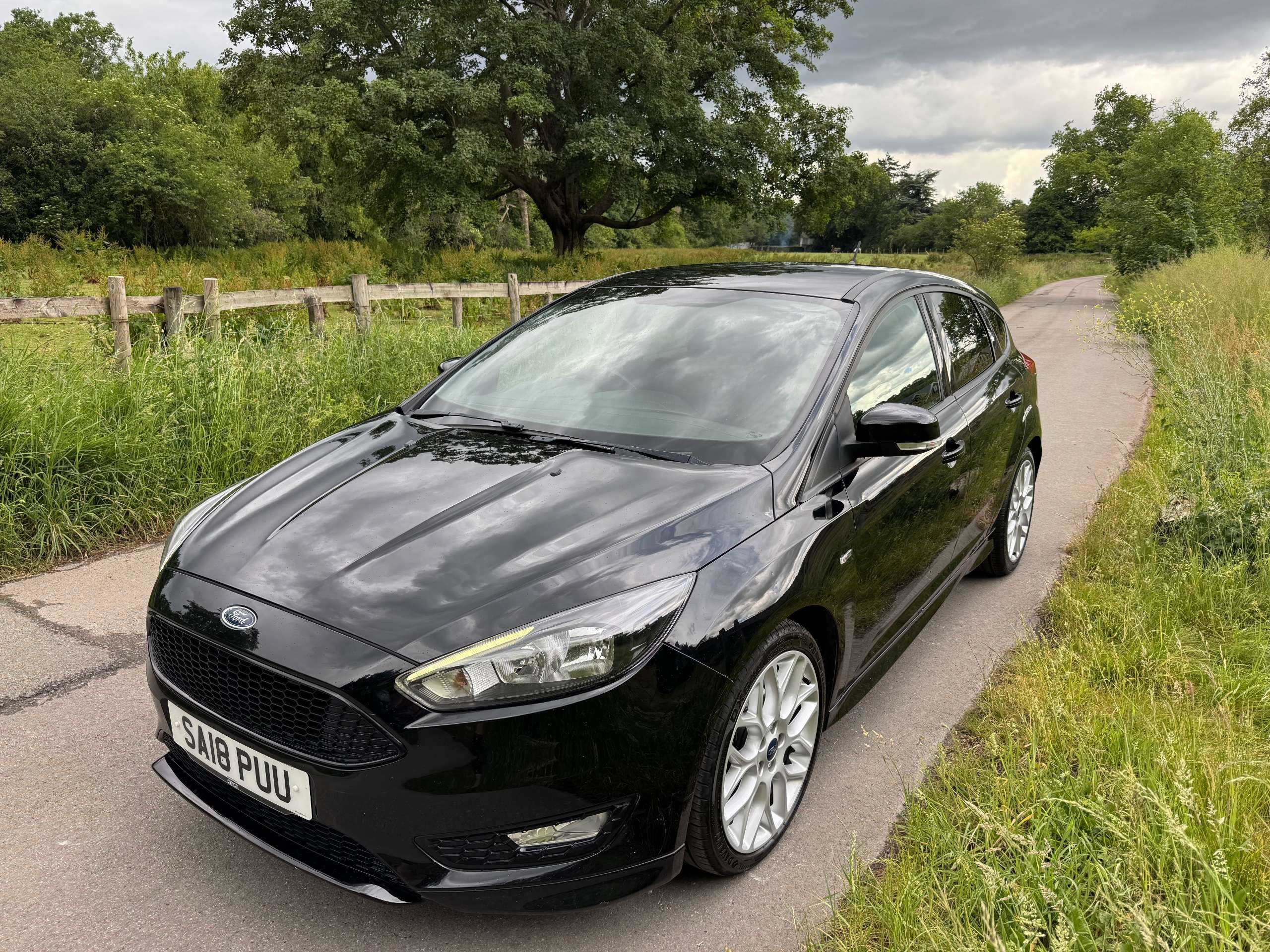 A 2018 FORD FOCUS 1.0T EcoBoost ST-Line Hatchback 5dr Petrol Manual Euro 6 (s/s) (140 ps) A 2018 FORD FOCUS 1.0T EcoBoost ST-Line Hatchback 5dr Petrol Manual Euro 6 (s/s) (140 ps)