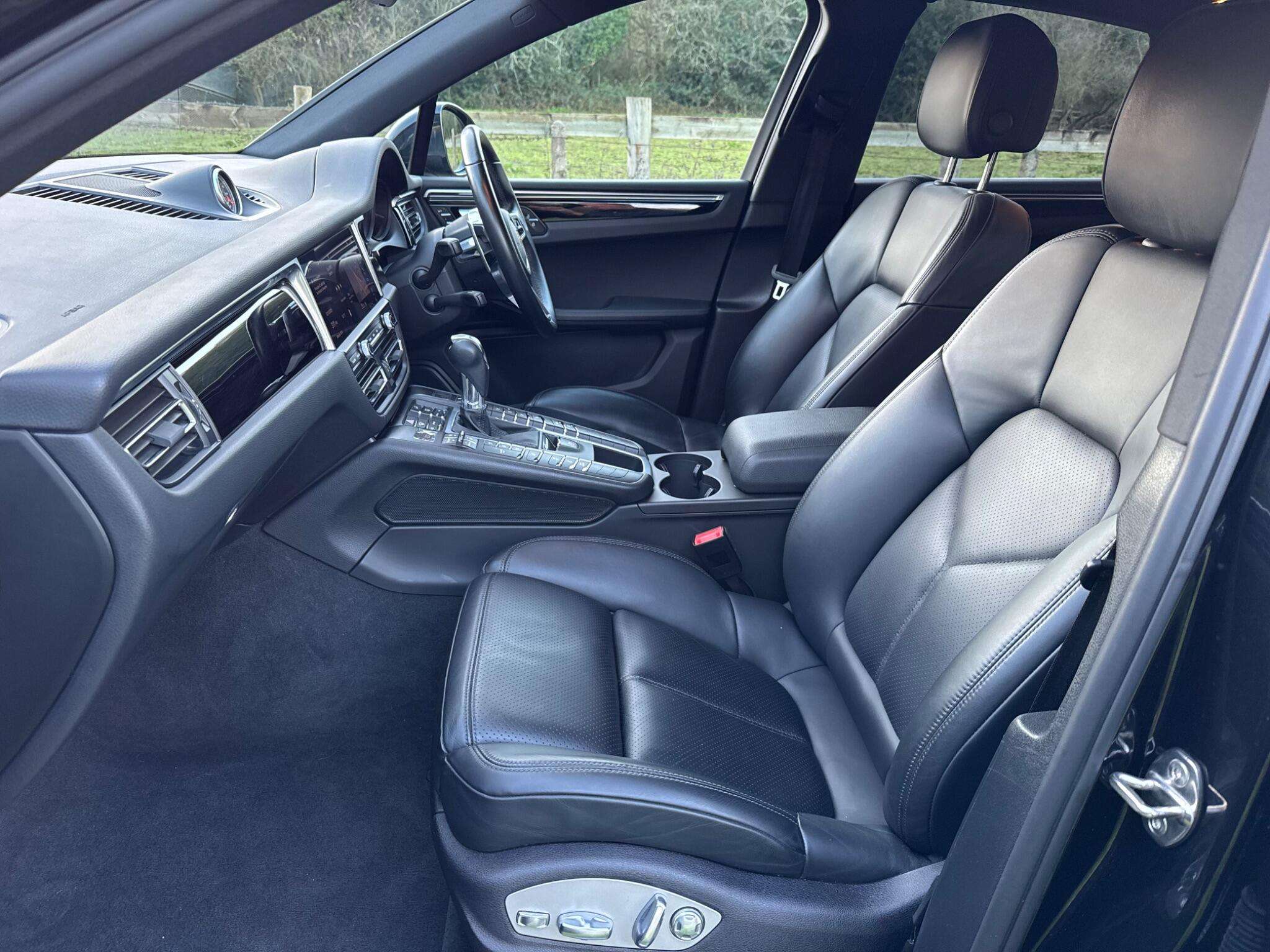 2020 PORSCHE MACAN 2020 PORSCHE MACAN