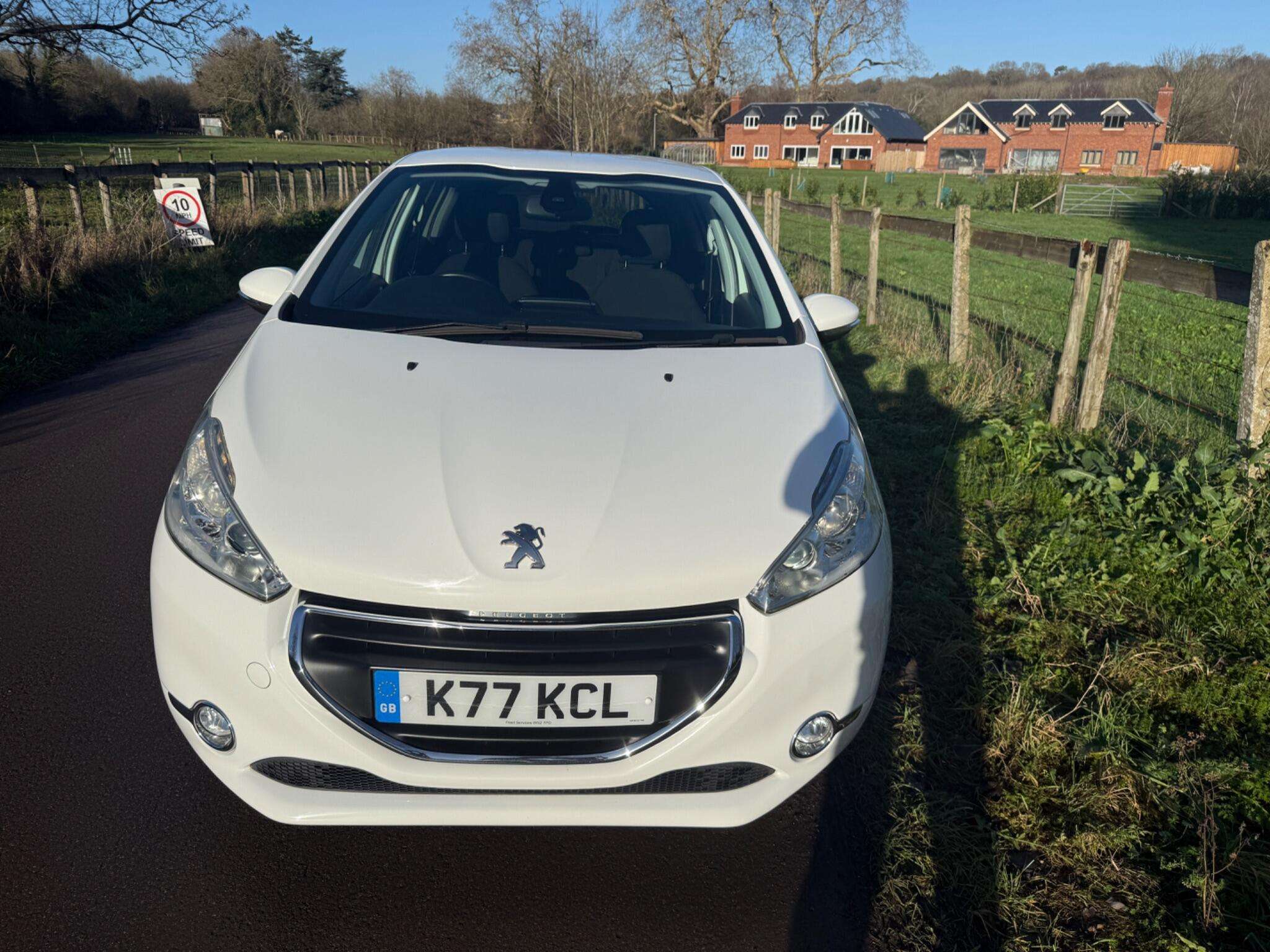 2014 PEUGEOT 208 2014 PEUGEOT 208