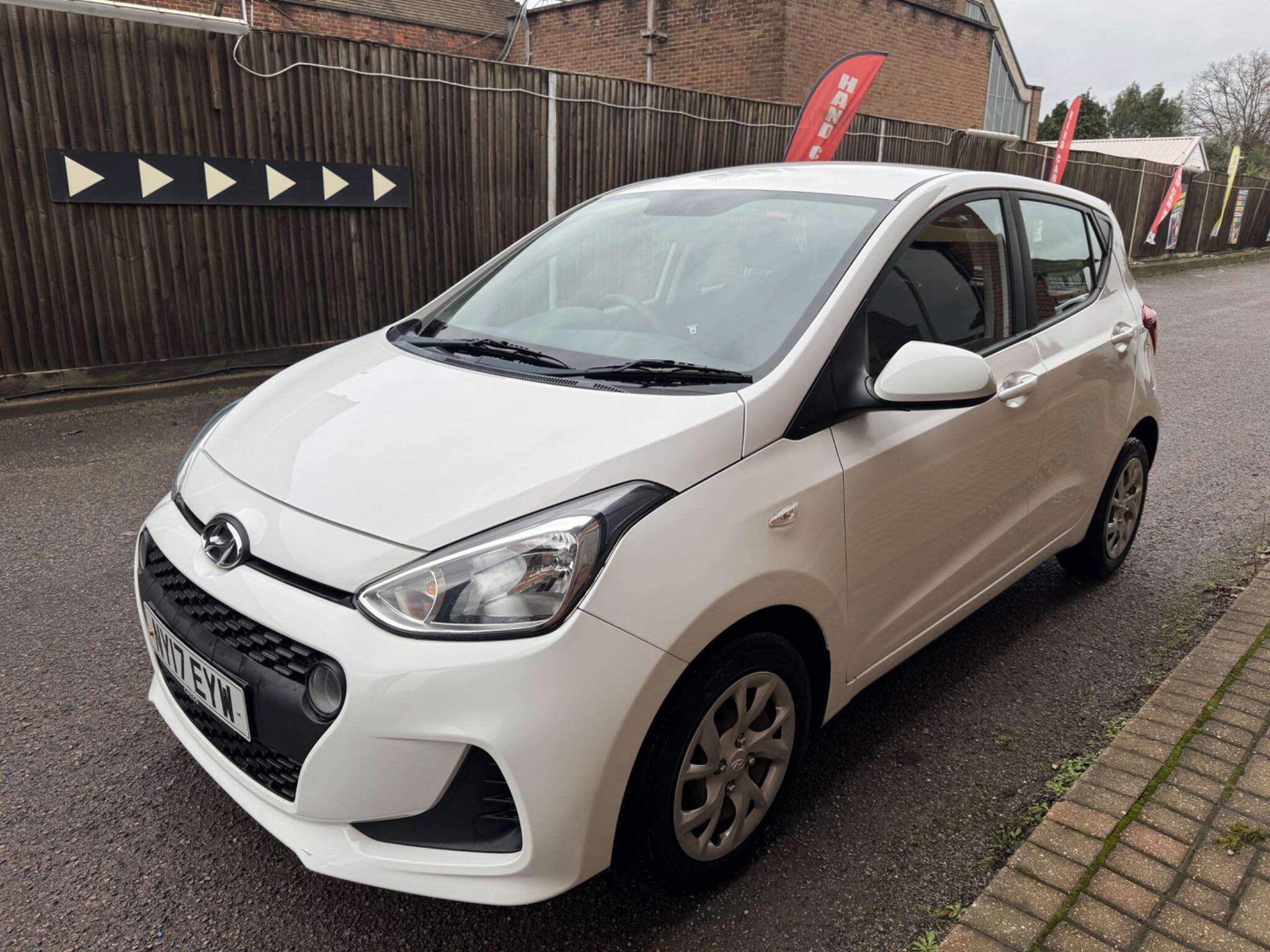 A 2017 HYUNDAI I10 1.0 SE Euro 6 5dr A 2017 HYUNDAI I10 1.0 SE Euro 6 5dr