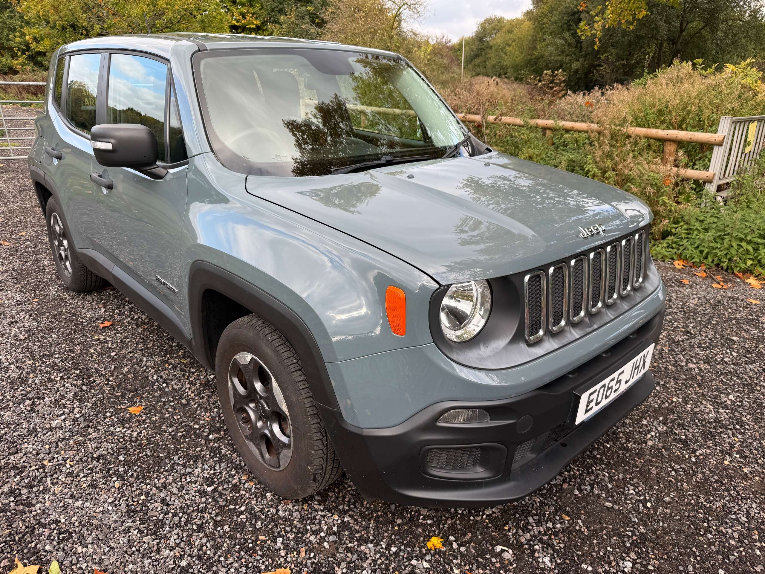 A 2015 JEEP RENEGADE 1.6 MultiJetII Sport SUV 5dr Diesel Manual Euro 5 (s/s) (120 ps) A 2015 JEEP RENEGADE 1.6 MultiJetII Sport SUV 5dr Diesel Manual Euro 5 (s/s) (120 ps)