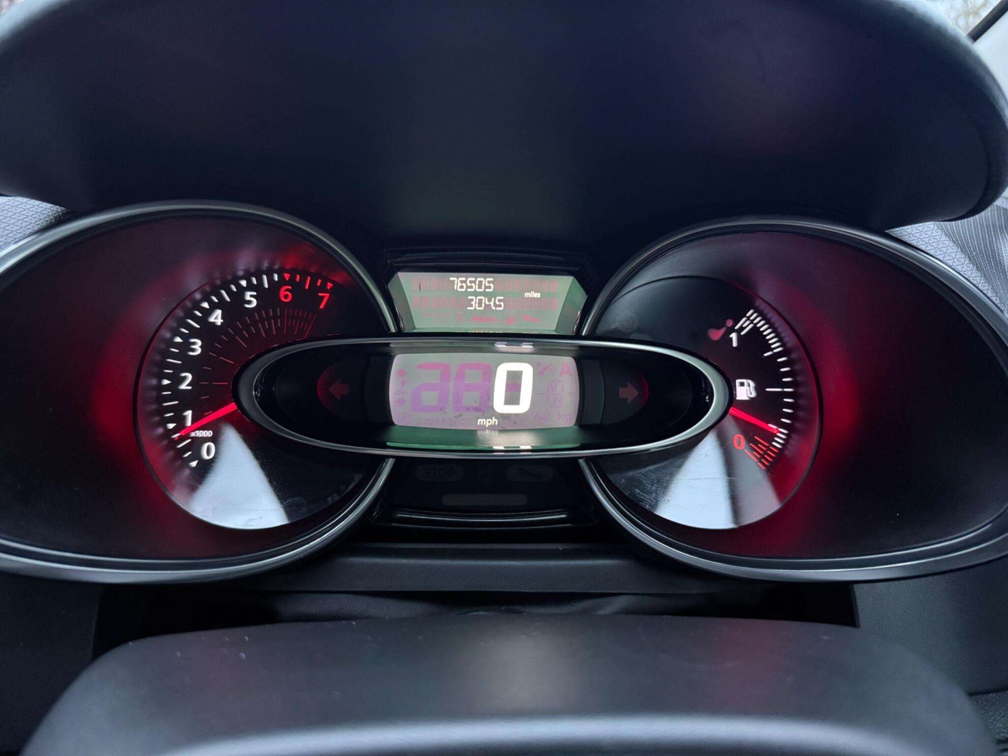 2017 RENAULT CLIO 2017 RENAULT CLIO