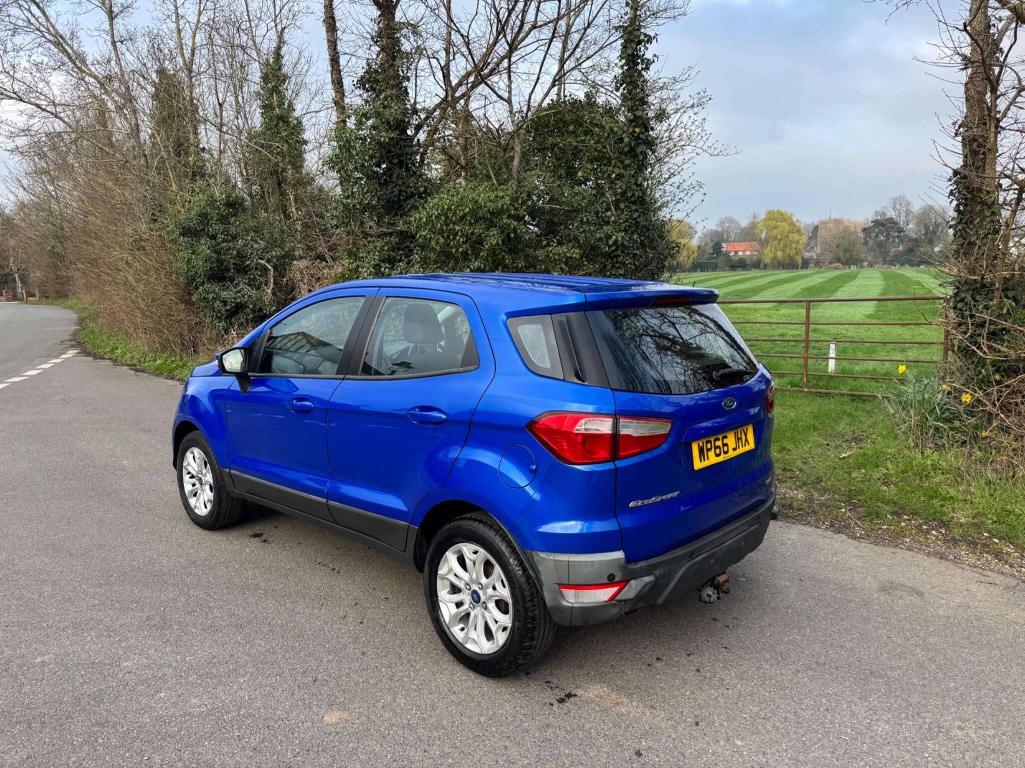 A 2016 FORD ECOSPORT 1.0T EcoBoost Zetec 2WD Euro 6 (s/s) 5dr A 2016 FORD ECOSPORT 1.0T EcoBoost Zetec 2WD Euro 6 (s/s) 5dr