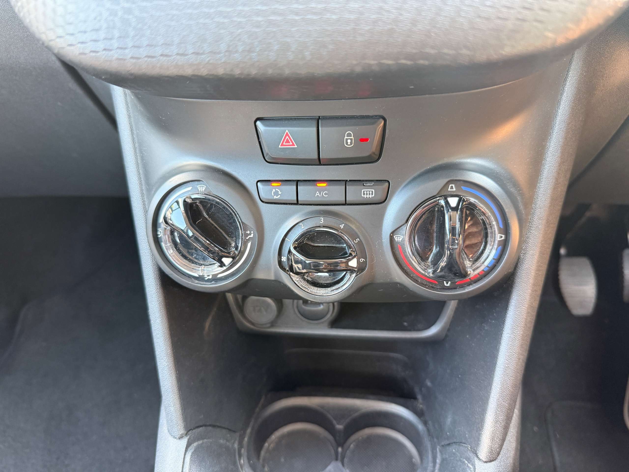 2018 PEUGEOT 208 2018 PEUGEOT 208