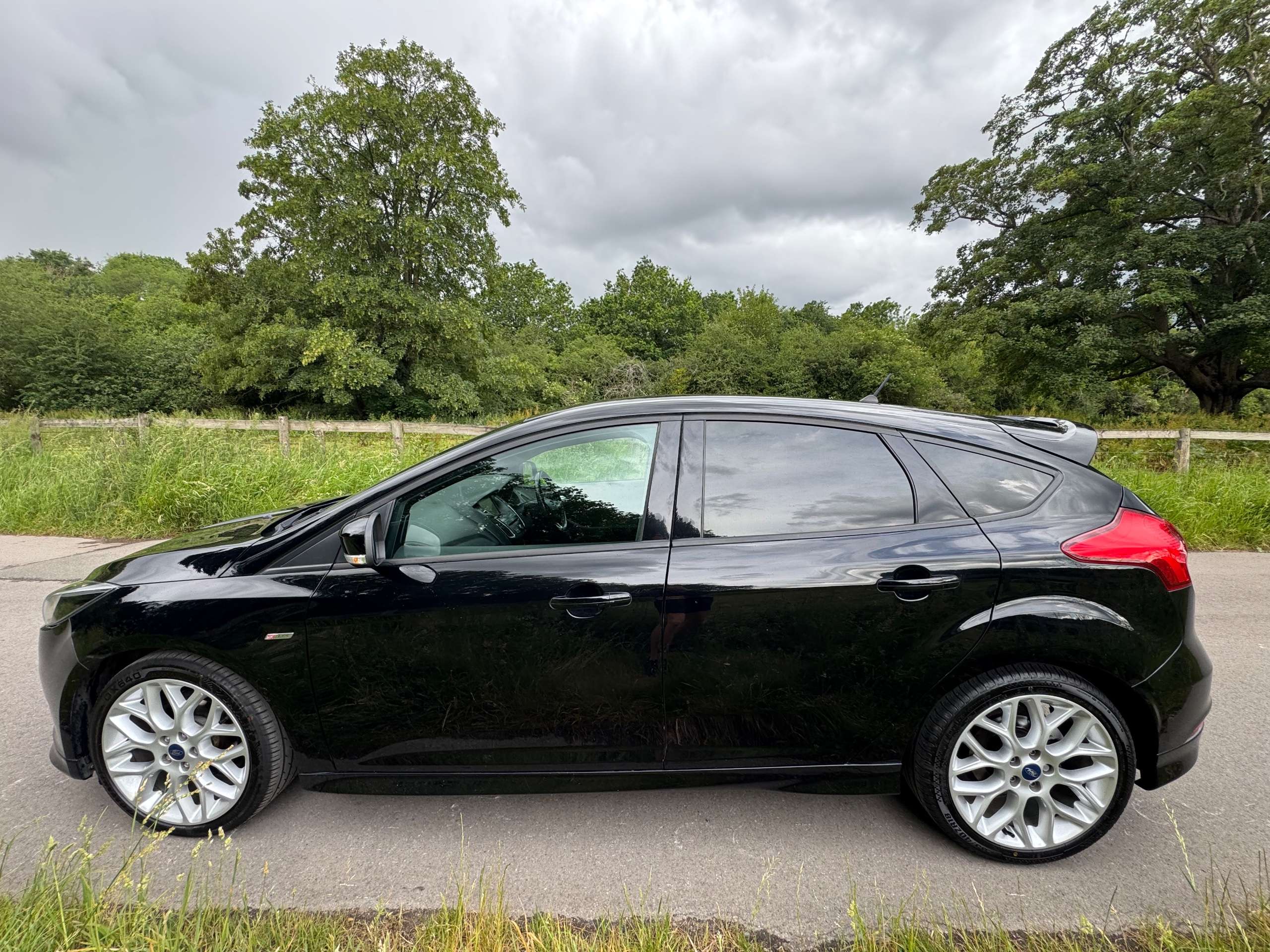 A 2018 FORD FOCUS 1.0T EcoBoost ST-Line Hatchback 5dr Petrol Manual Euro 6 (s/s) (140 ps) A 2018 FORD FOCUS 1.0T EcoBoost ST-Line Hatchback 5dr Petrol Manual Euro 6 (s/s) (140 ps)