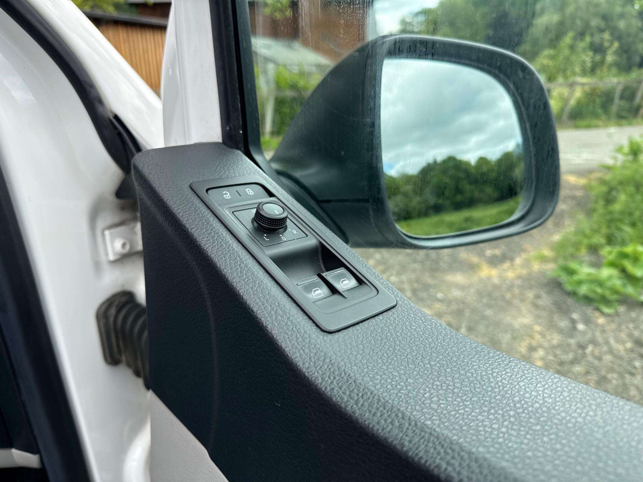 2016 VOLKSWAGEN CAMPERVAN 2016 VOLKSWAGEN CAMPERVAN