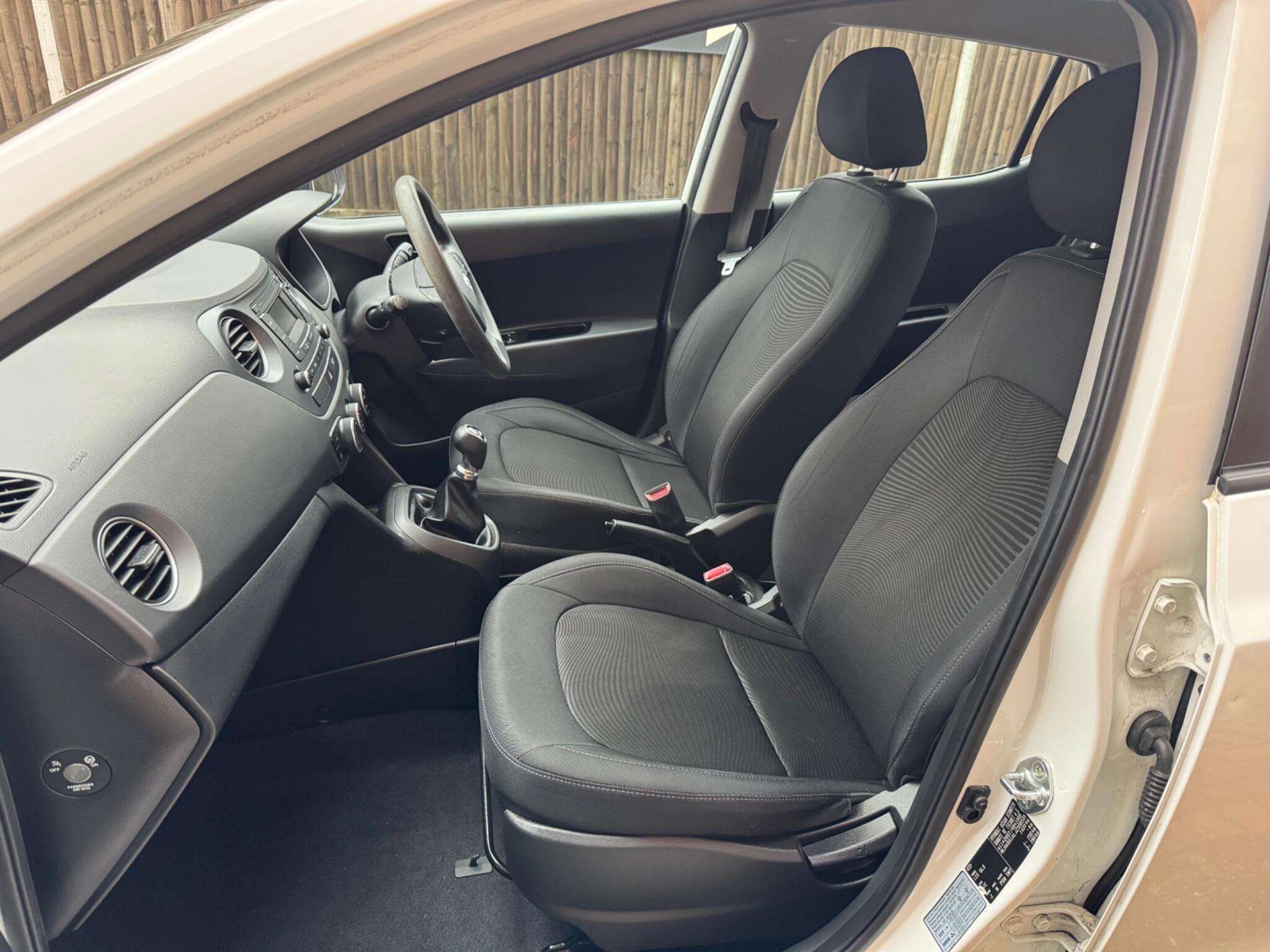 2017 HYUNDAI I10 2017 HYUNDAI I10