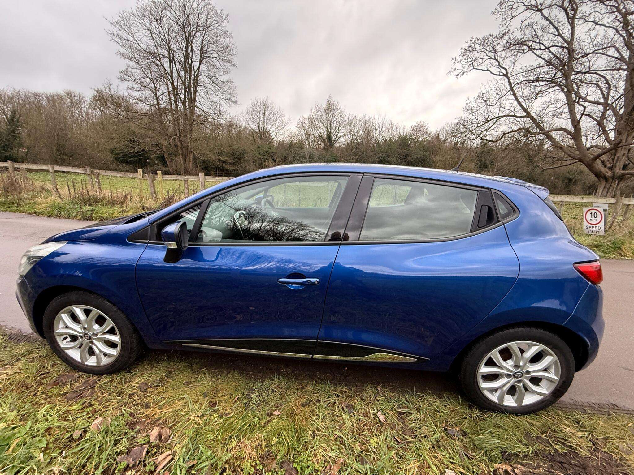 2017 RENAULT CLIO 2017 RENAULT CLIO