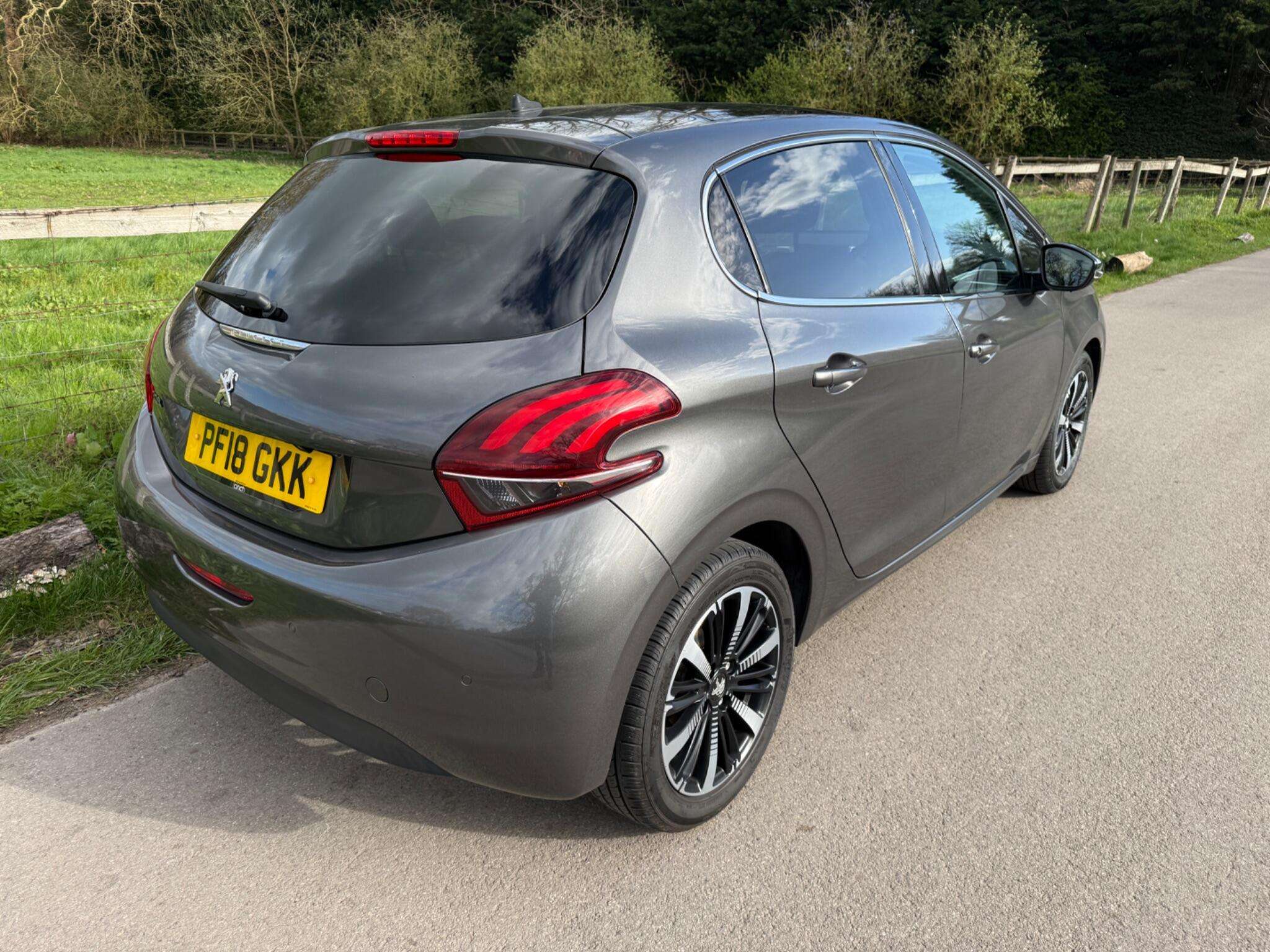 2018 PEUGEOT 208 2018 PEUGEOT 208