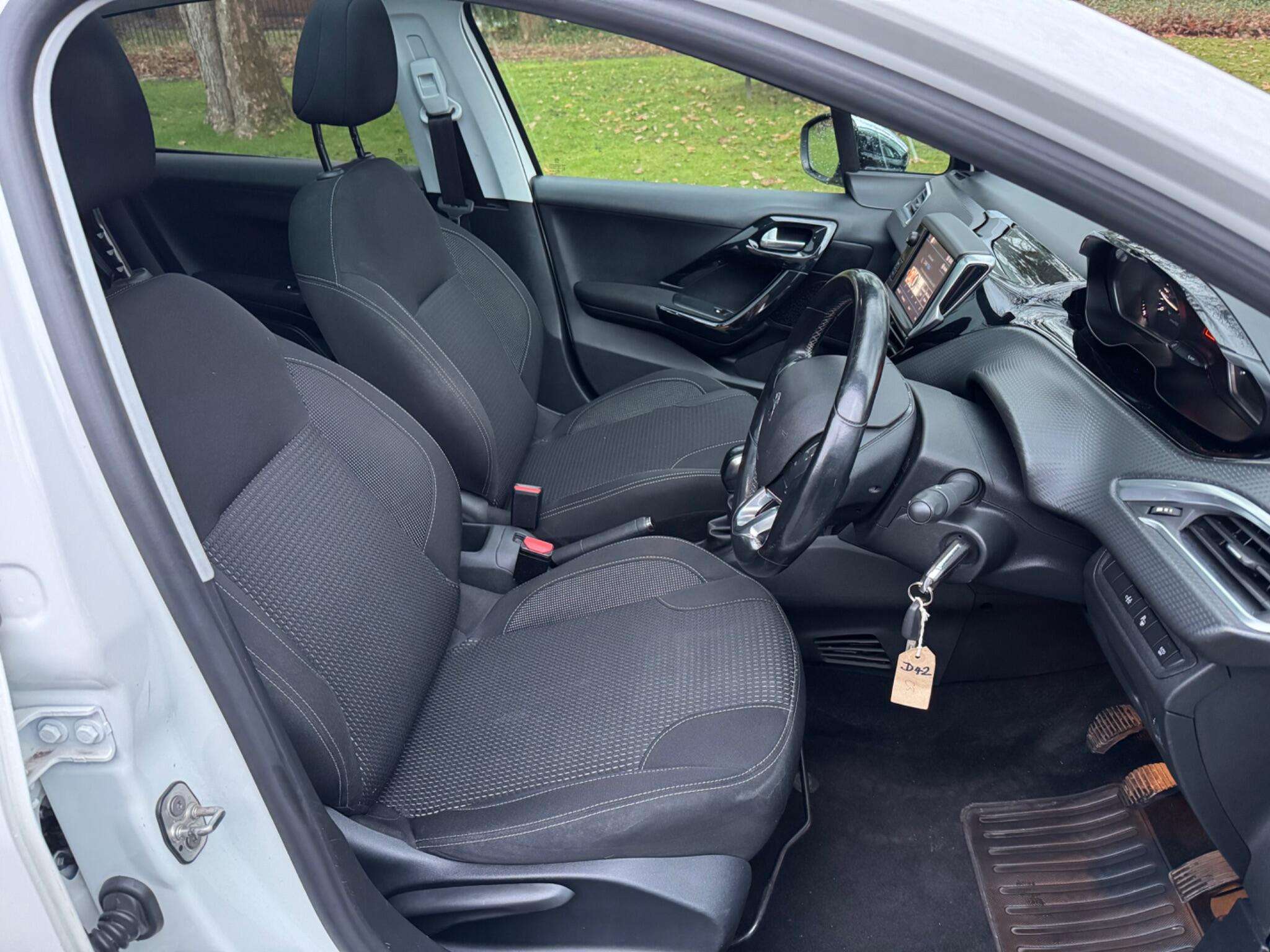 2019 PEUGEOT 208 2019 PEUGEOT 208