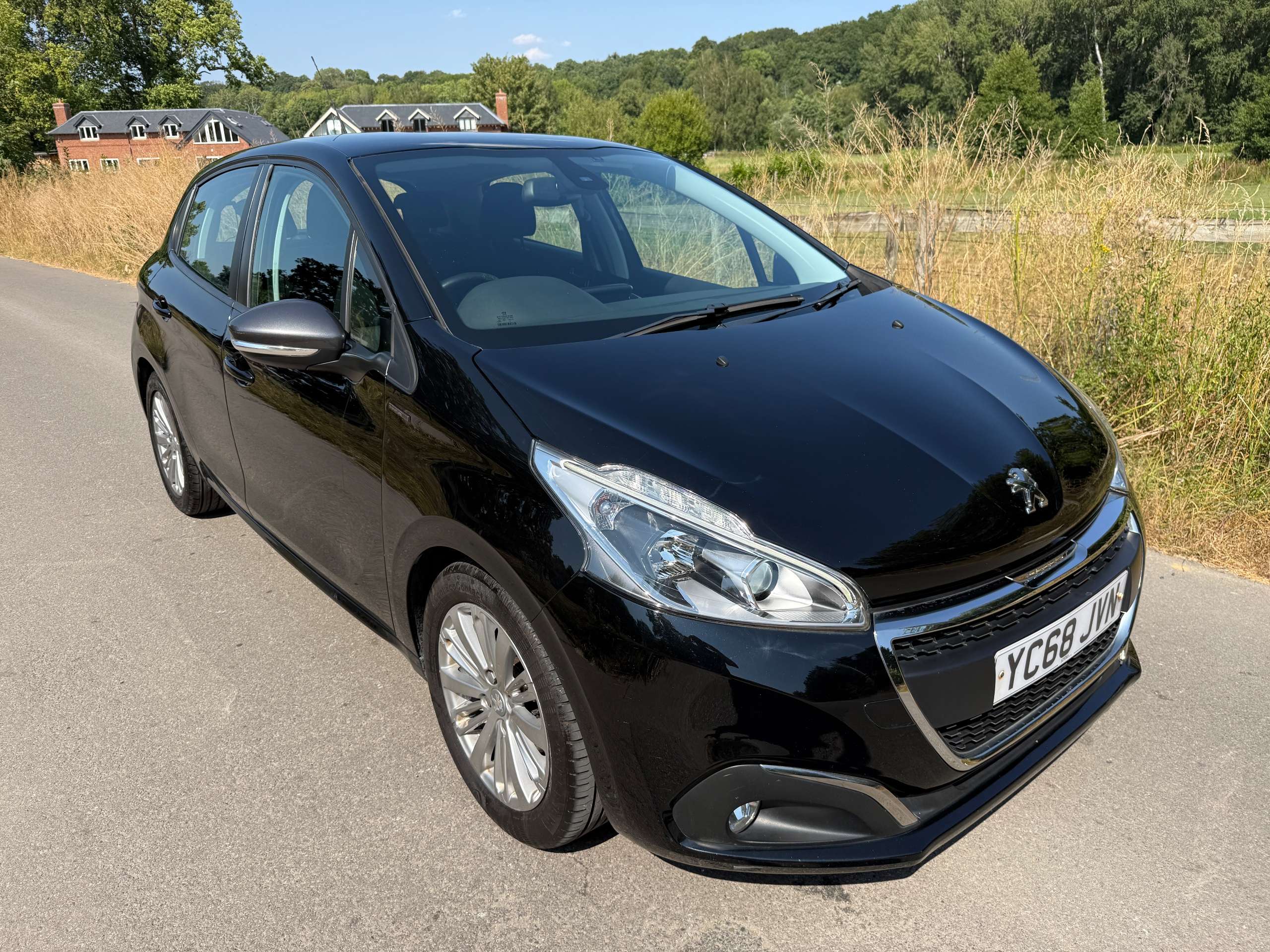 2018 PEUGEOT 208 2018 PEUGEOT 208