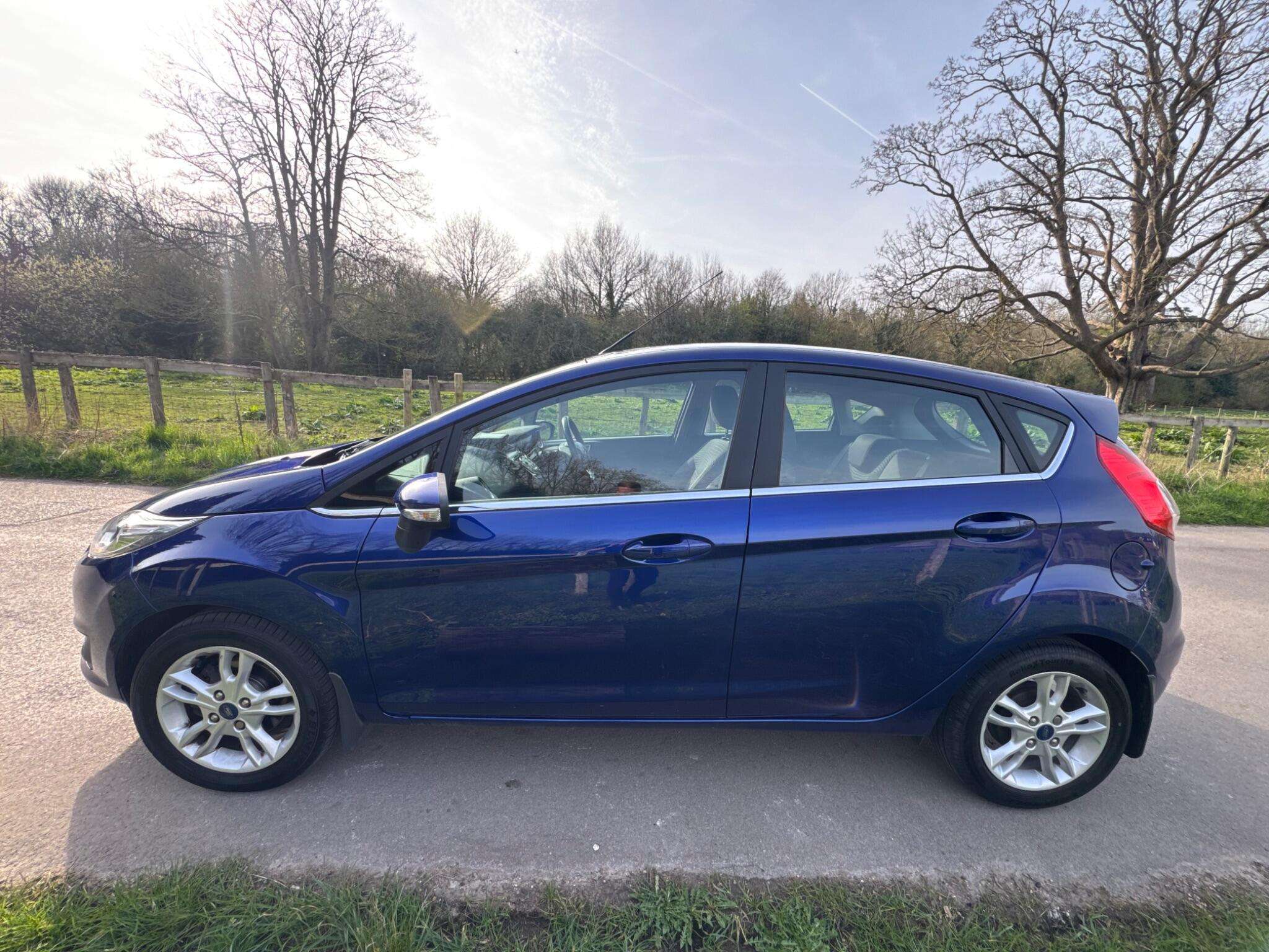 A 2017 FORD FIESTA 1.0T EcoBoost Zetec Euro 6 (s/s) 5dr A 2017 FORD FIESTA 1.0T EcoBoost Zetec Euro 6 (s/s) 5dr