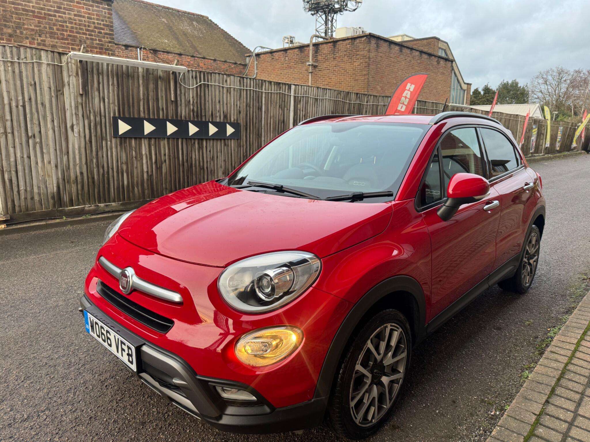 A 2017 FIAT 500X 1.4 MultiAir Cross Plus Euro 6 (s/s) 5dr A 2017 FIAT 500X 1.4 MultiAir Cross Plus Euro 6 (s/s) 5dr