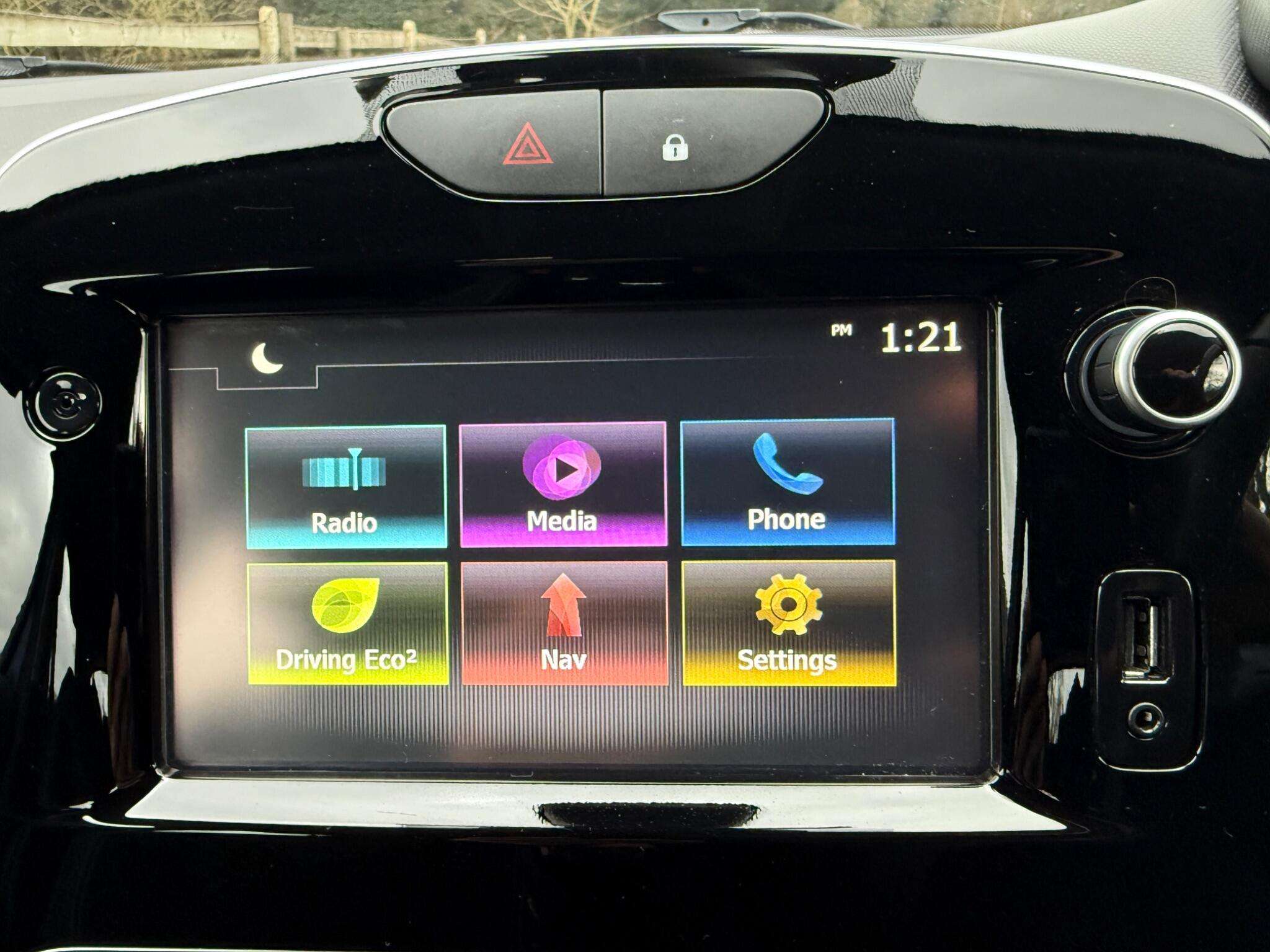 2017 RENAULT CLIO 2017 RENAULT CLIO