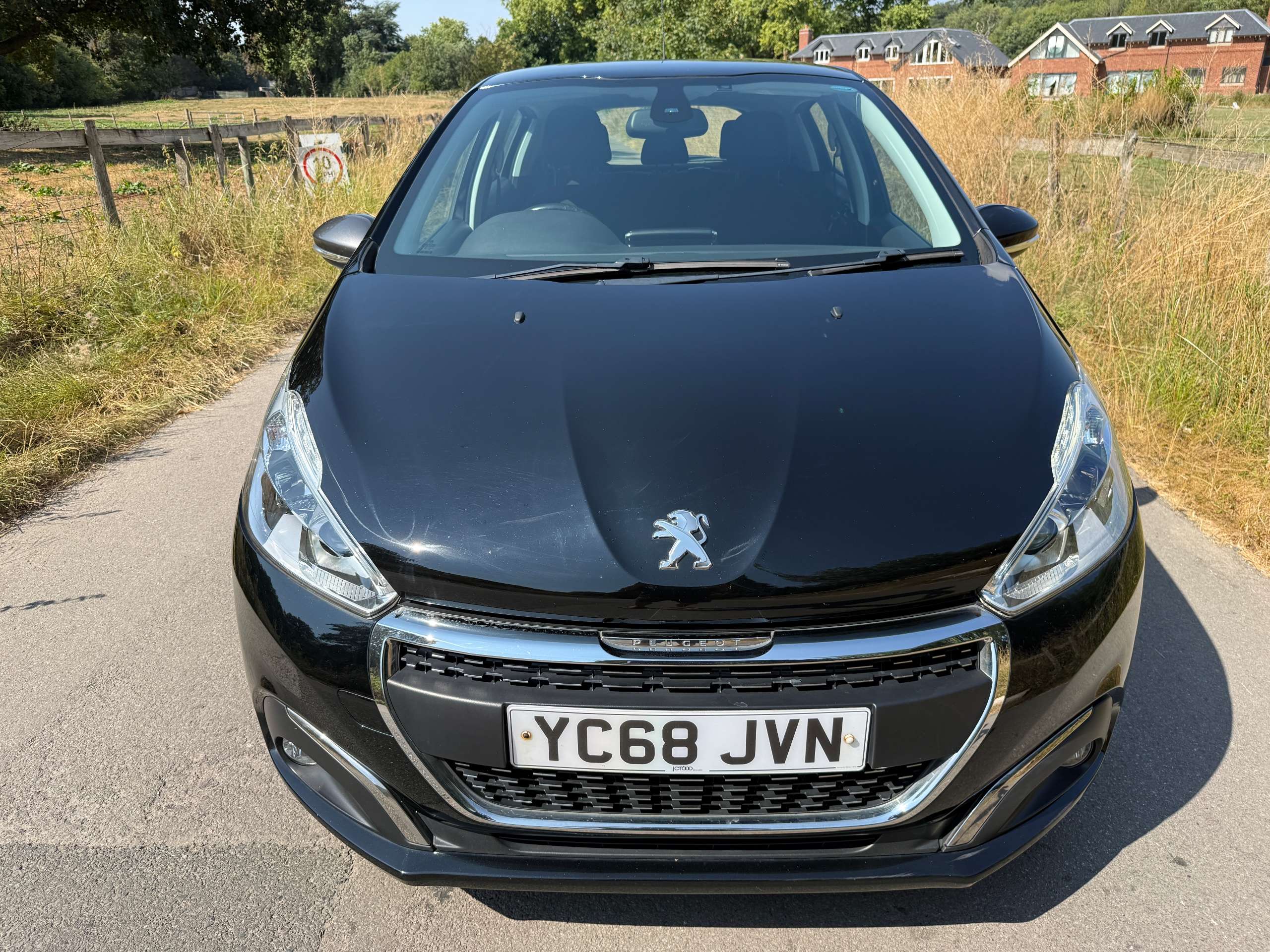 2018 PEUGEOT 208 2018 PEUGEOT 208