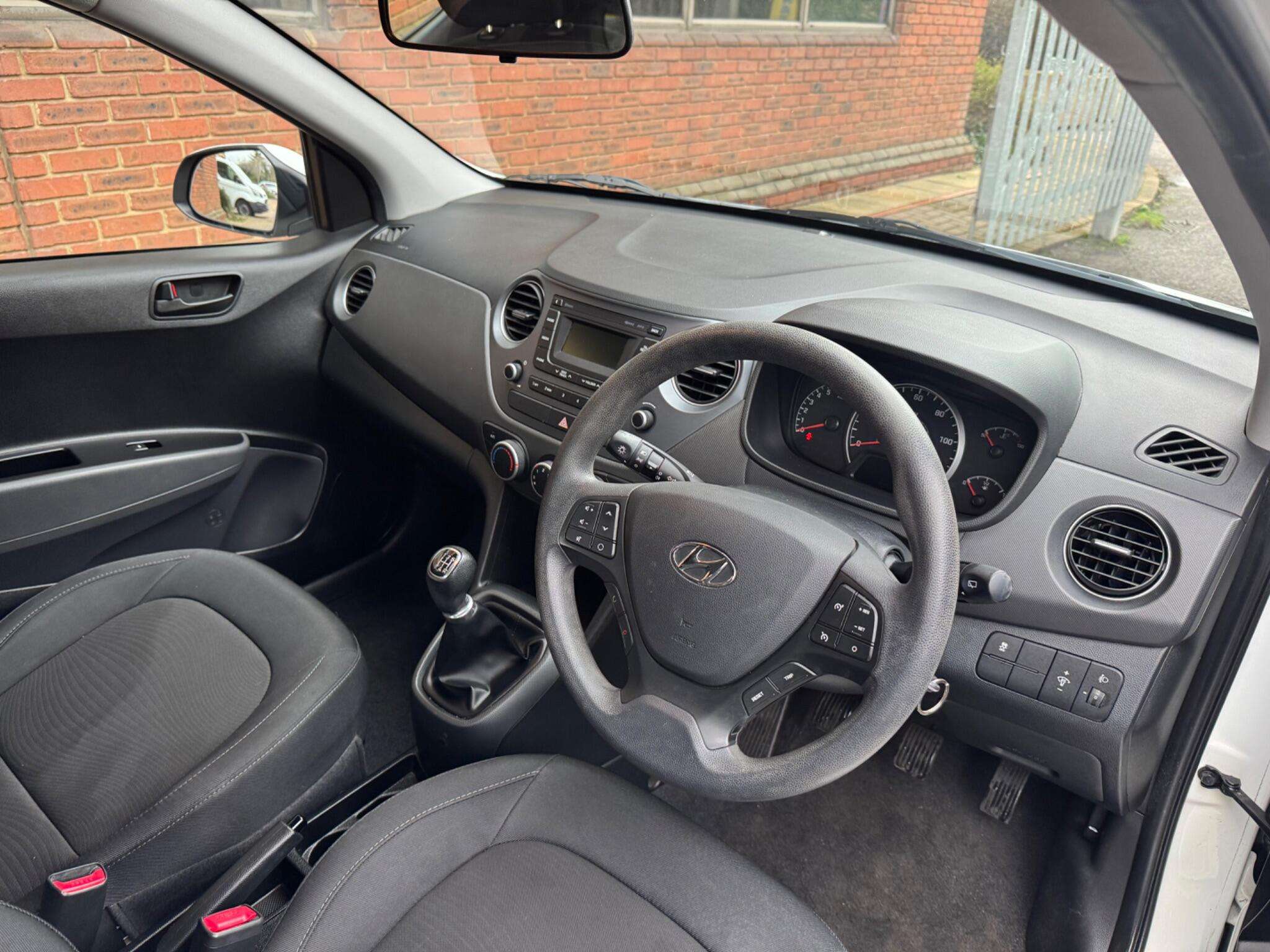 2017 HYUNDAI I10 2017 HYUNDAI I10