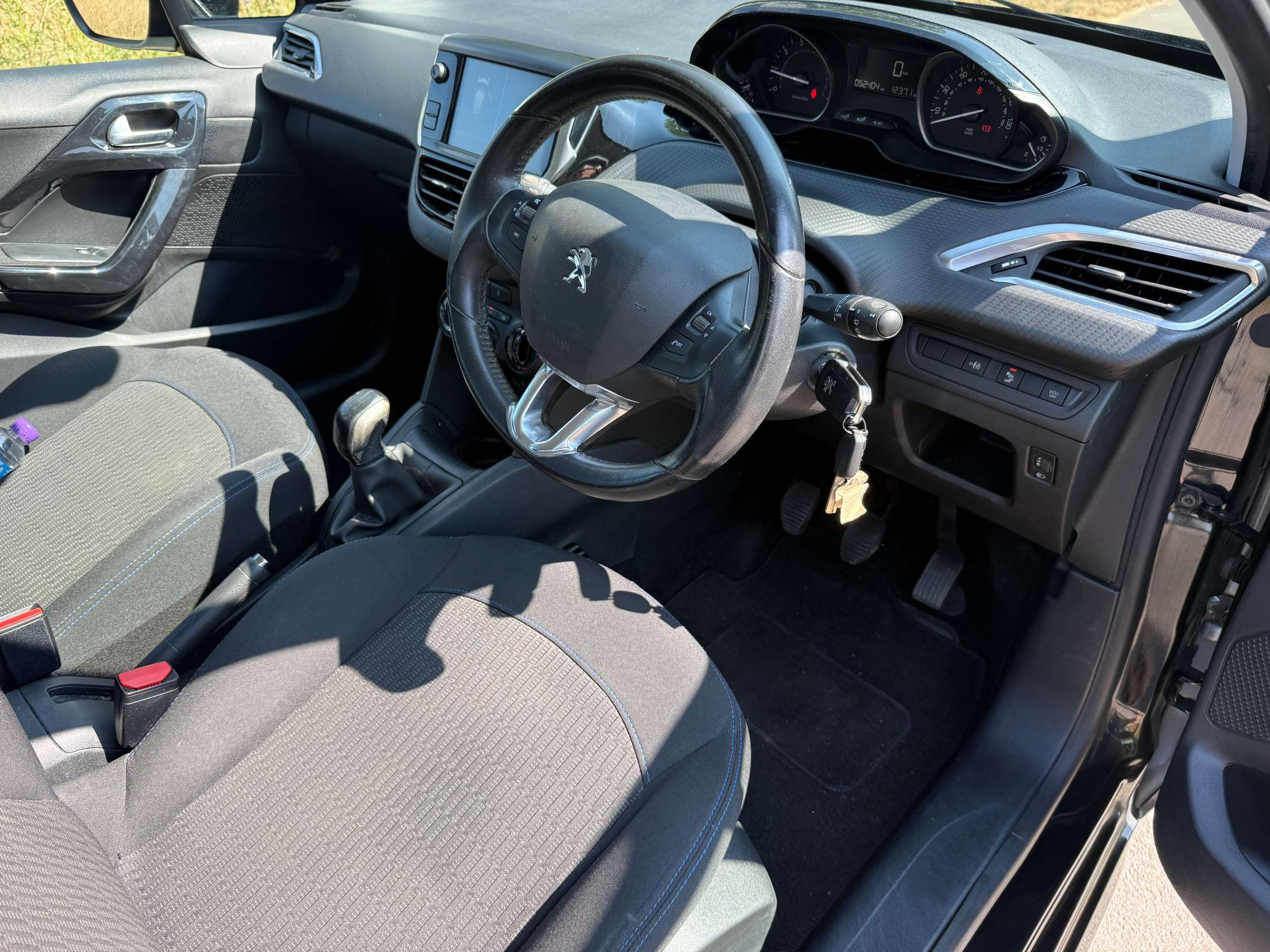 2018 PEUGEOT 208 2018 PEUGEOT 208