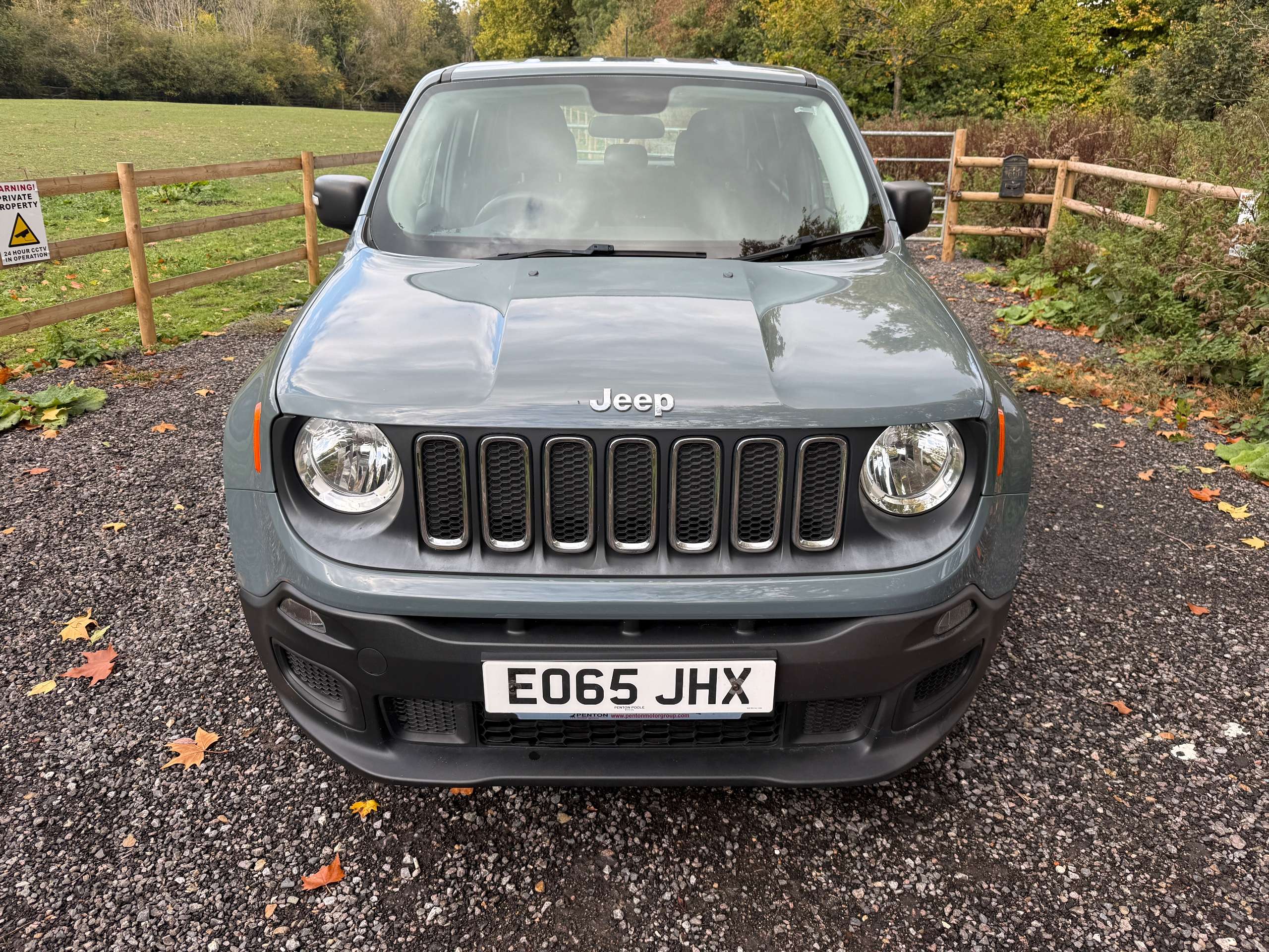 A 2015 JEEP RENEGADE 1.6 MultiJetII Sport SUV 5dr Diesel Manual Euro 5 (s/s) (120 ps) A 2015 JEEP RENEGADE 1.6 MultiJetII Sport SUV 5dr Diesel Manual Euro 5 (s/s) (120 ps)