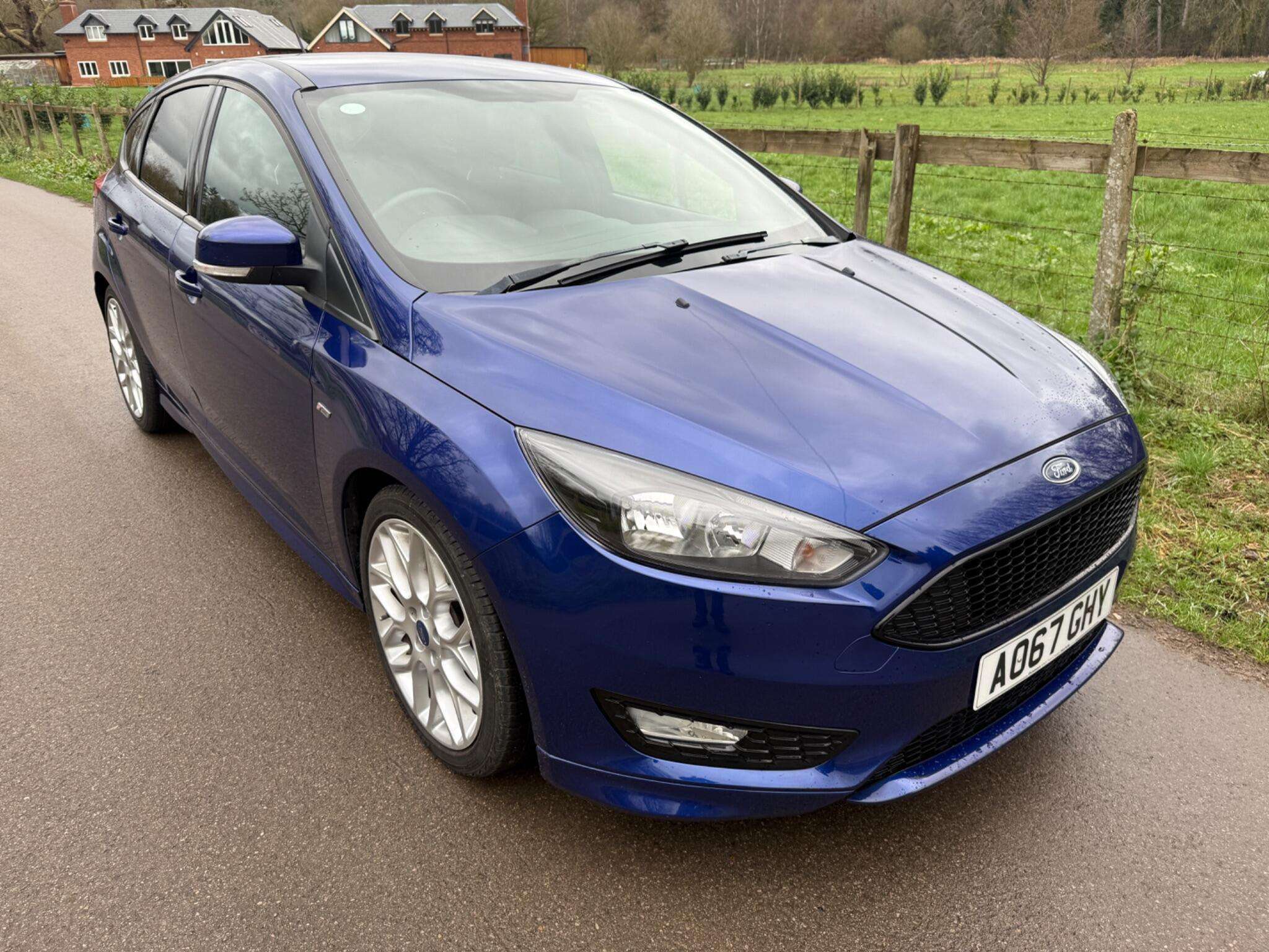 A 2017 FORD FOCUS 1.0T EcoBoost ST-Line Euro 6 (s/s) 5dr A 2017 FORD FOCUS 1.0T EcoBoost ST-Line Euro 6 (s/s) 5dr