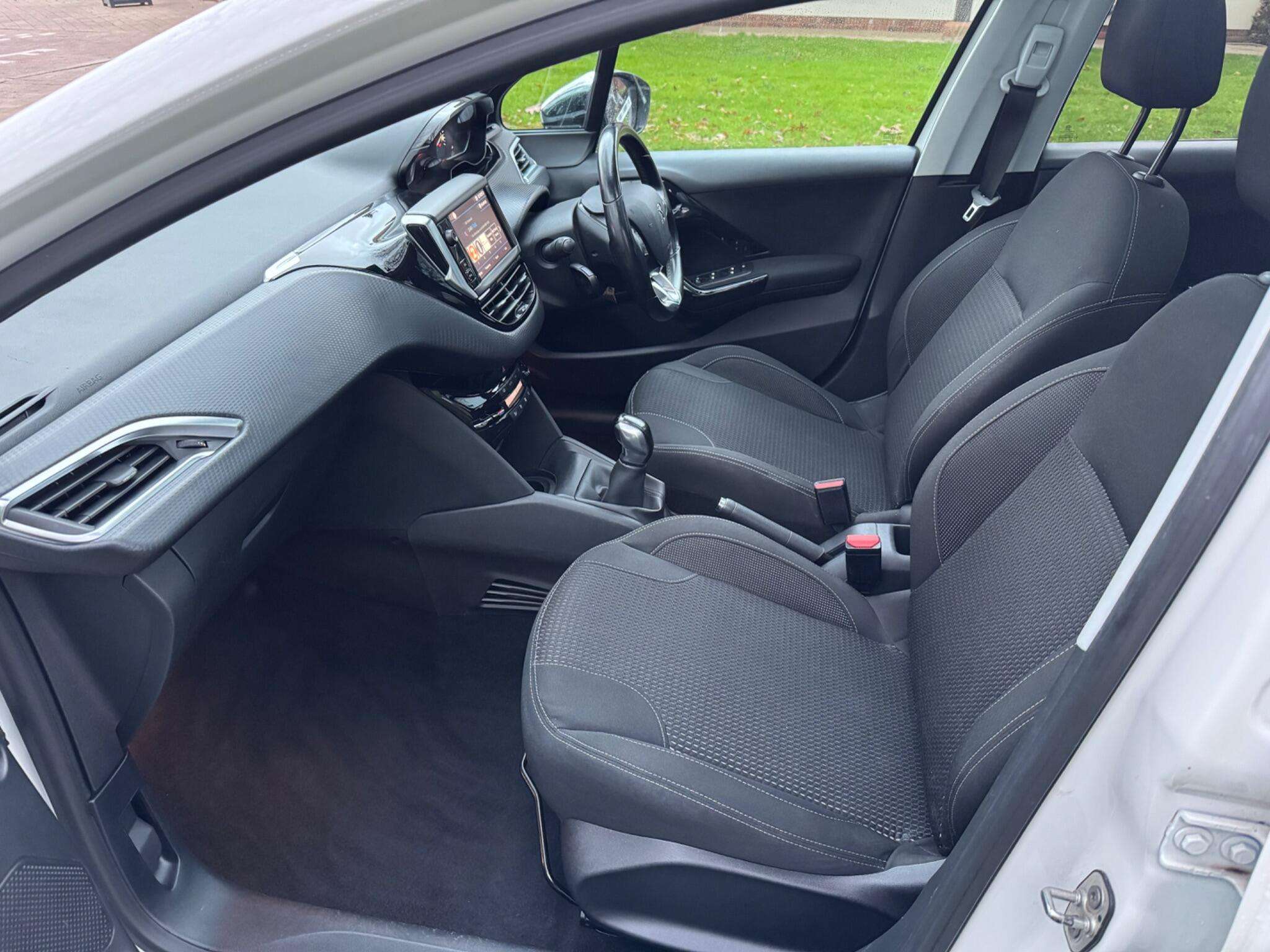 2019 PEUGEOT 208 2019 PEUGEOT 208