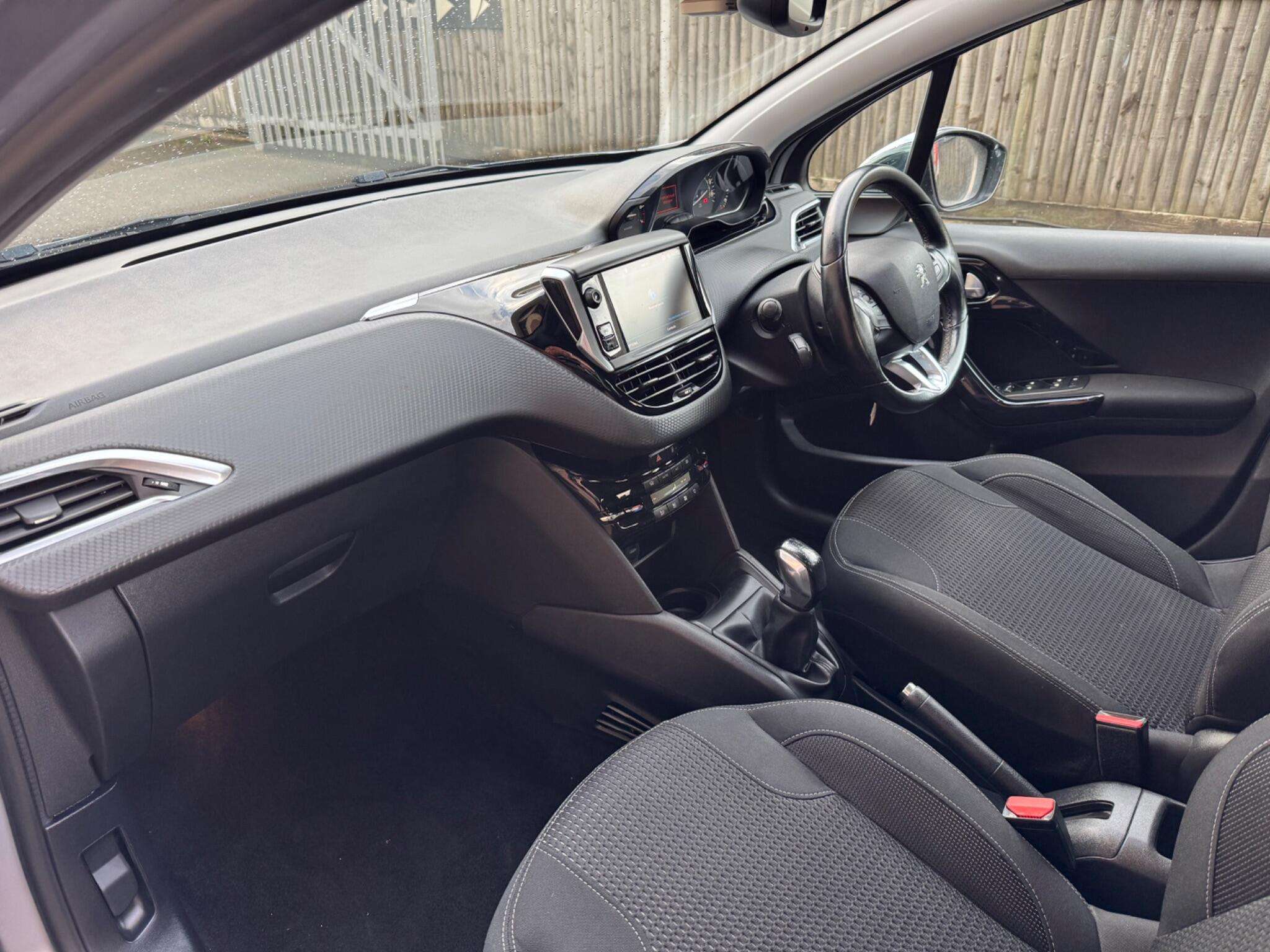 2019 PEUGEOT 208 2019 PEUGEOT 208