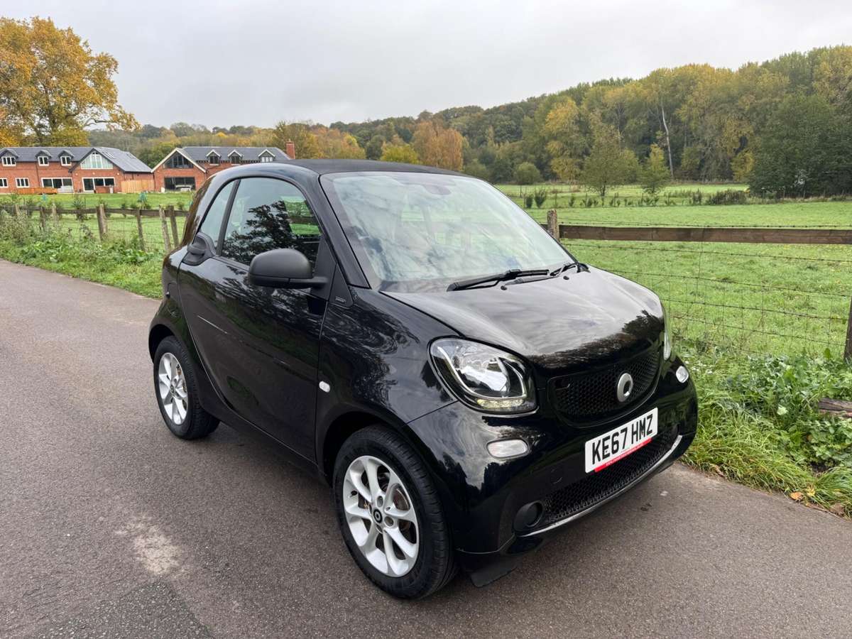 Check out this Smart Fortwo 2017 Petrol Manual