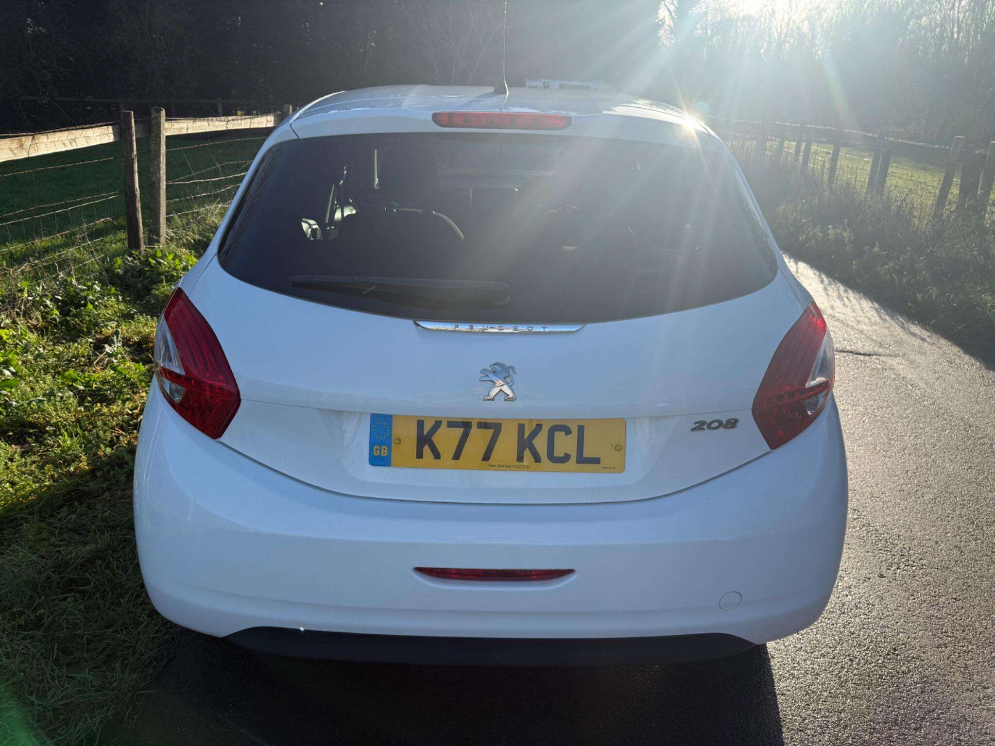 2014 PEUGEOT 208 2014 PEUGEOT 208