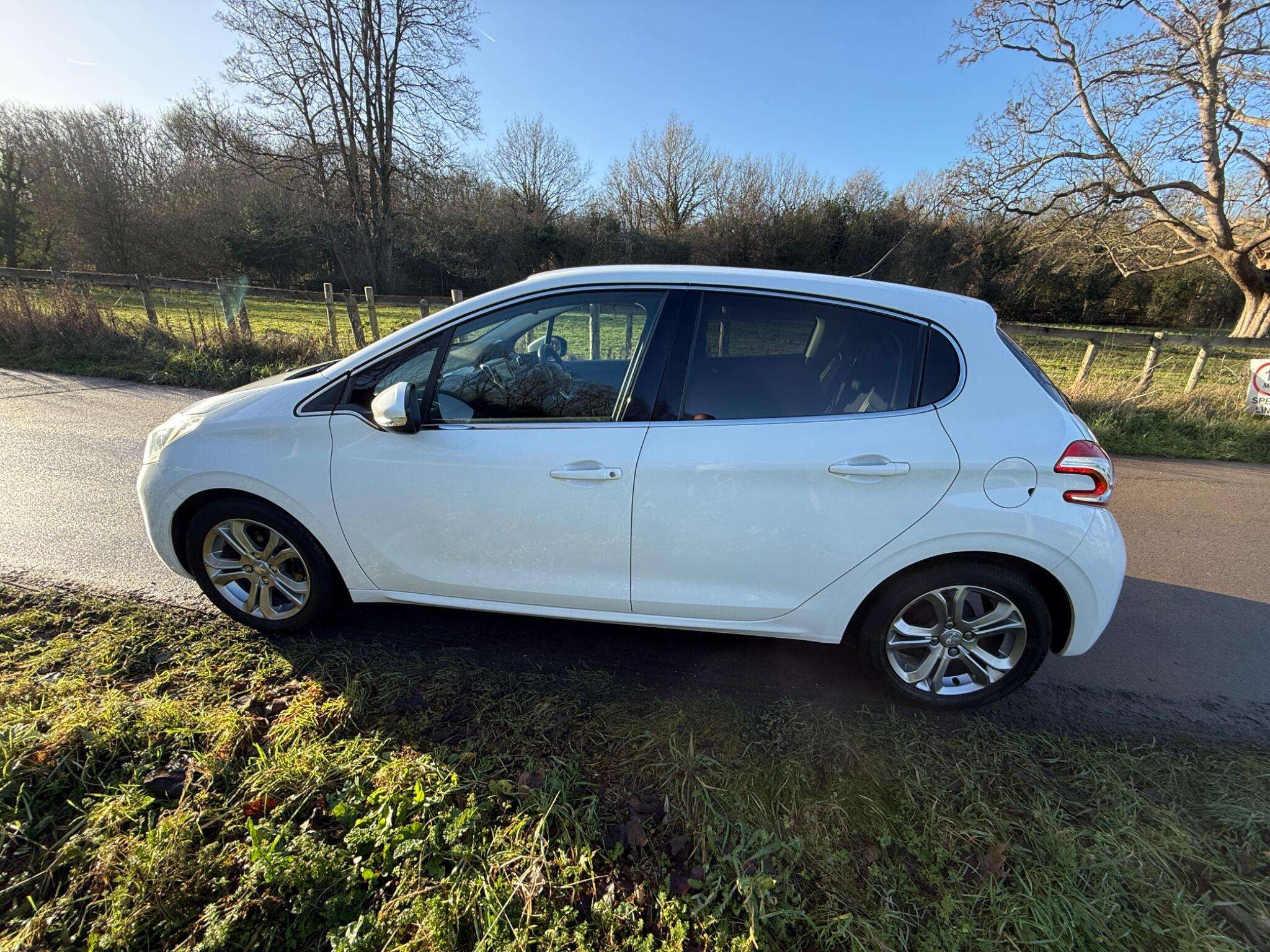 2014 PEUGEOT 208 2014 PEUGEOT 208