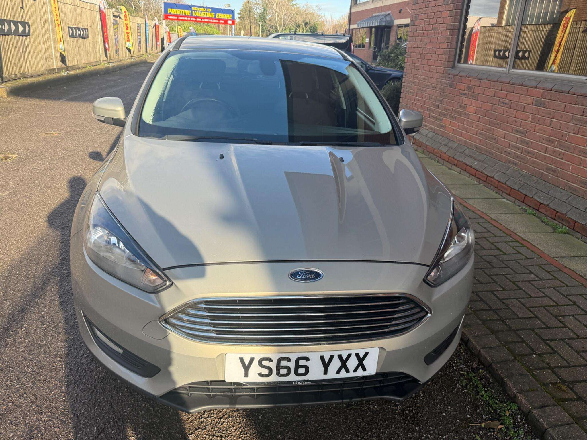 A 2016 FORD FOCUS 1.5 TDCi Zetec Euro 6 (s/s) 5dr A 2016 FORD FOCUS 1.5 TDCi Zetec Euro 6 (s/s) 5dr