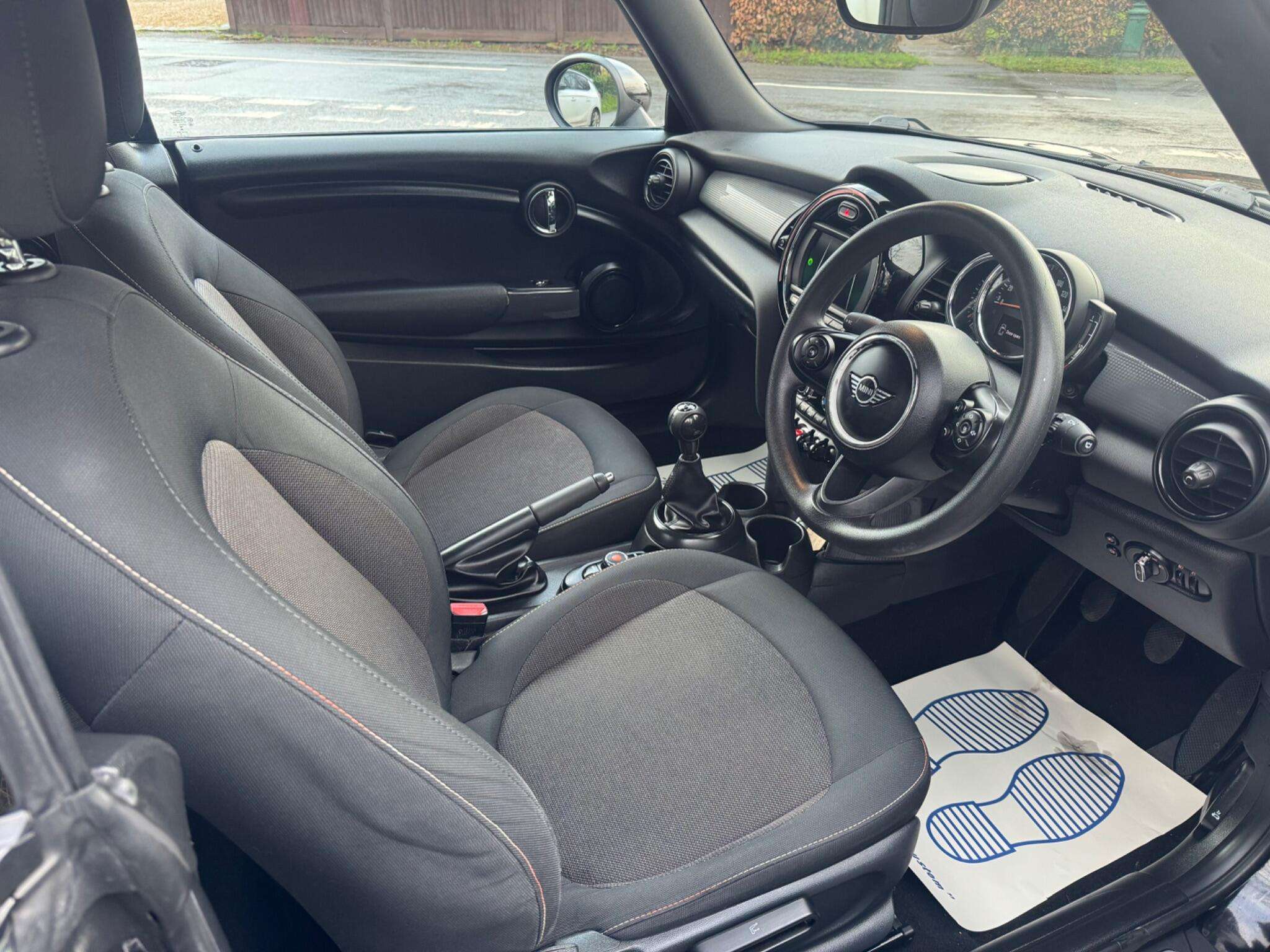 2018 MINI CONVERTIBLE 2018 MINI CONVERTIBLE