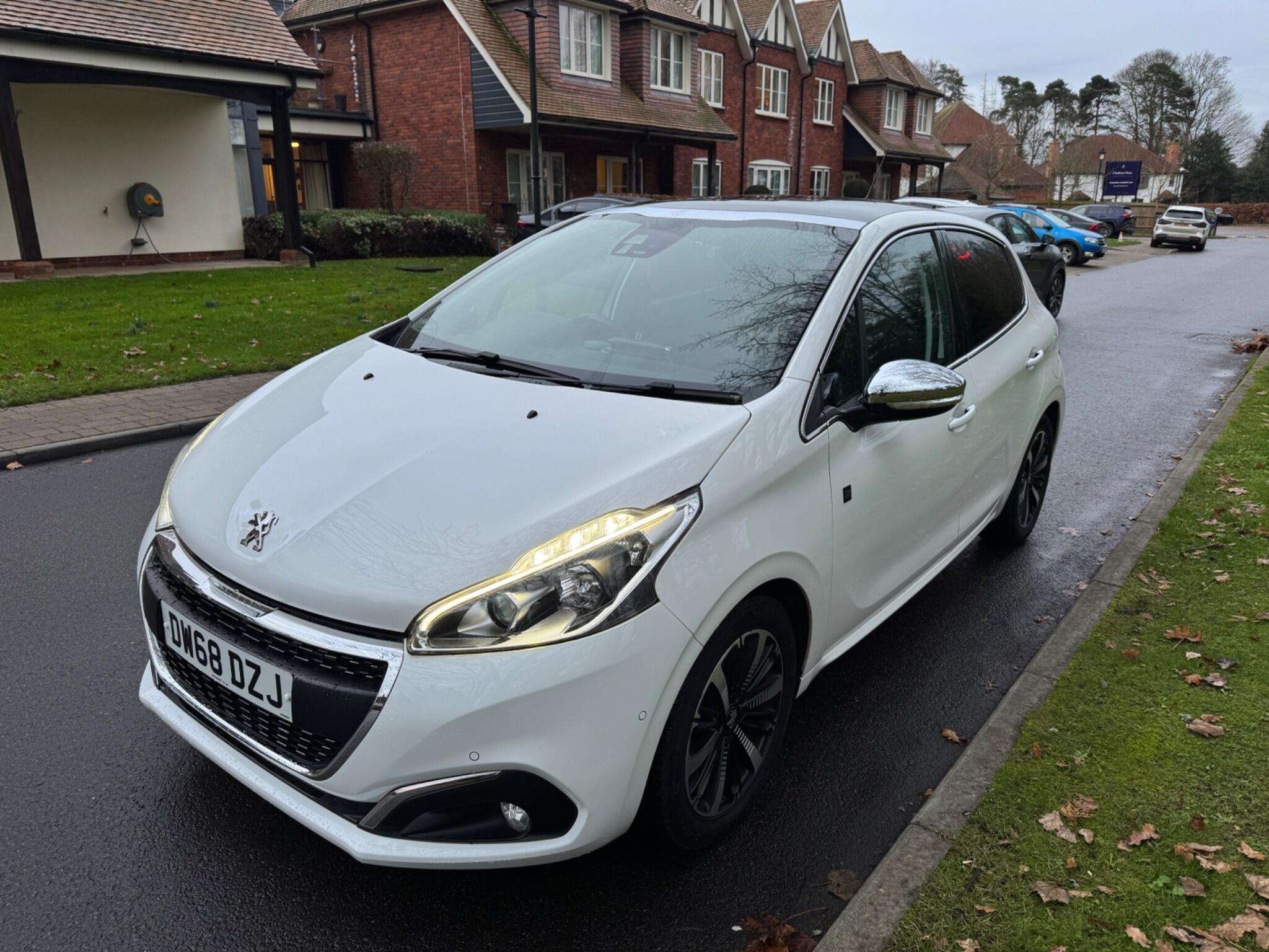 2019 PEUGEOT 208 2019 PEUGEOT 208