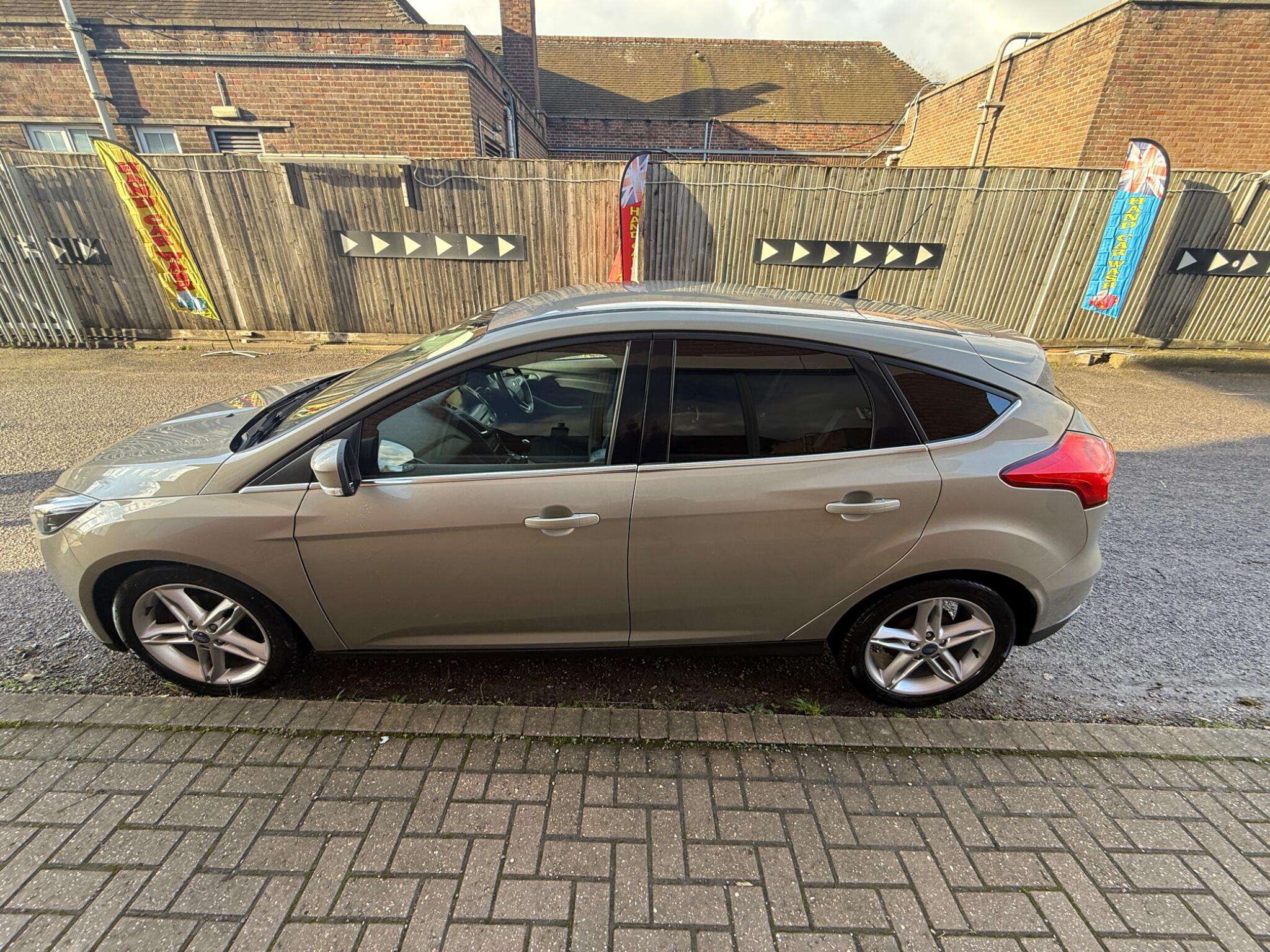 A 2016 FORD FOCUS 1.5 TDCi Zetec Euro 6 (s/s) 5dr A 2016 FORD FOCUS 1.5 TDCi Zetec Euro 6 (s/s) 5dr